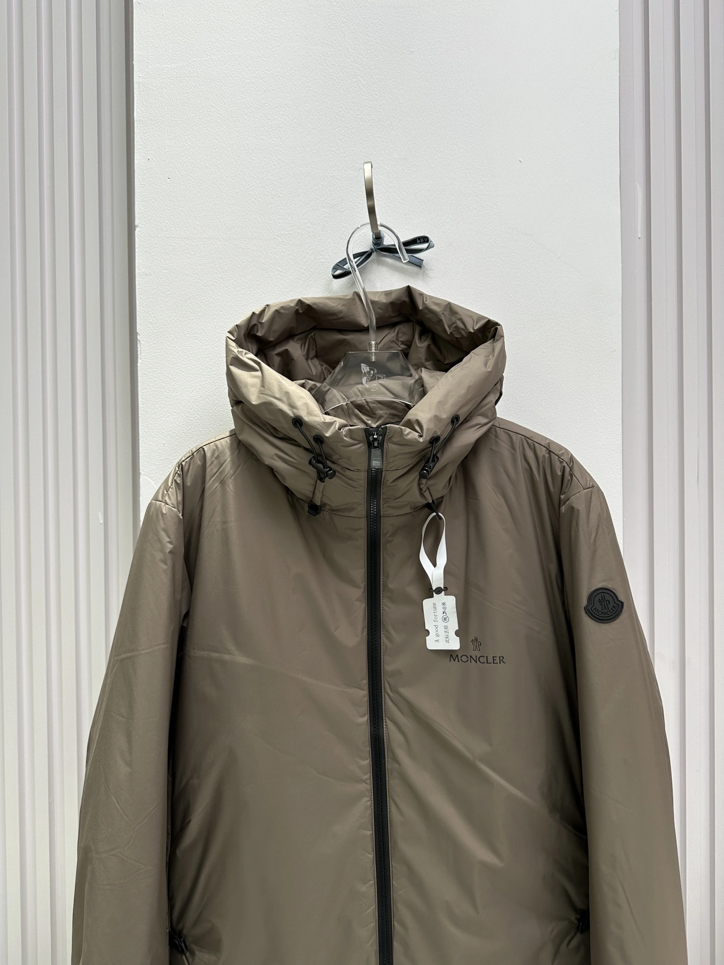 EyeCatching Moncler Down Jackets 146139