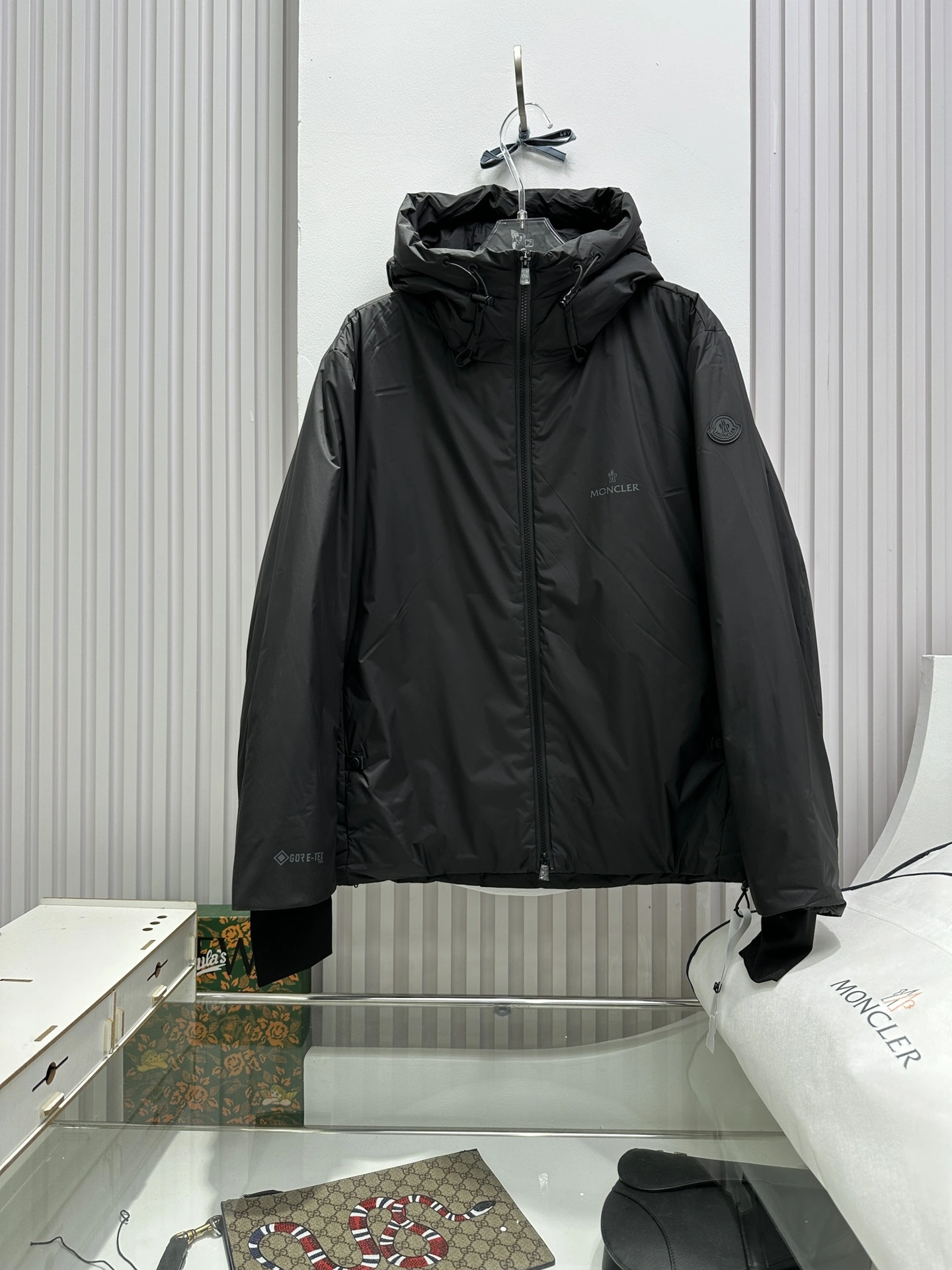 Popular Moncler Down Jackets 146140