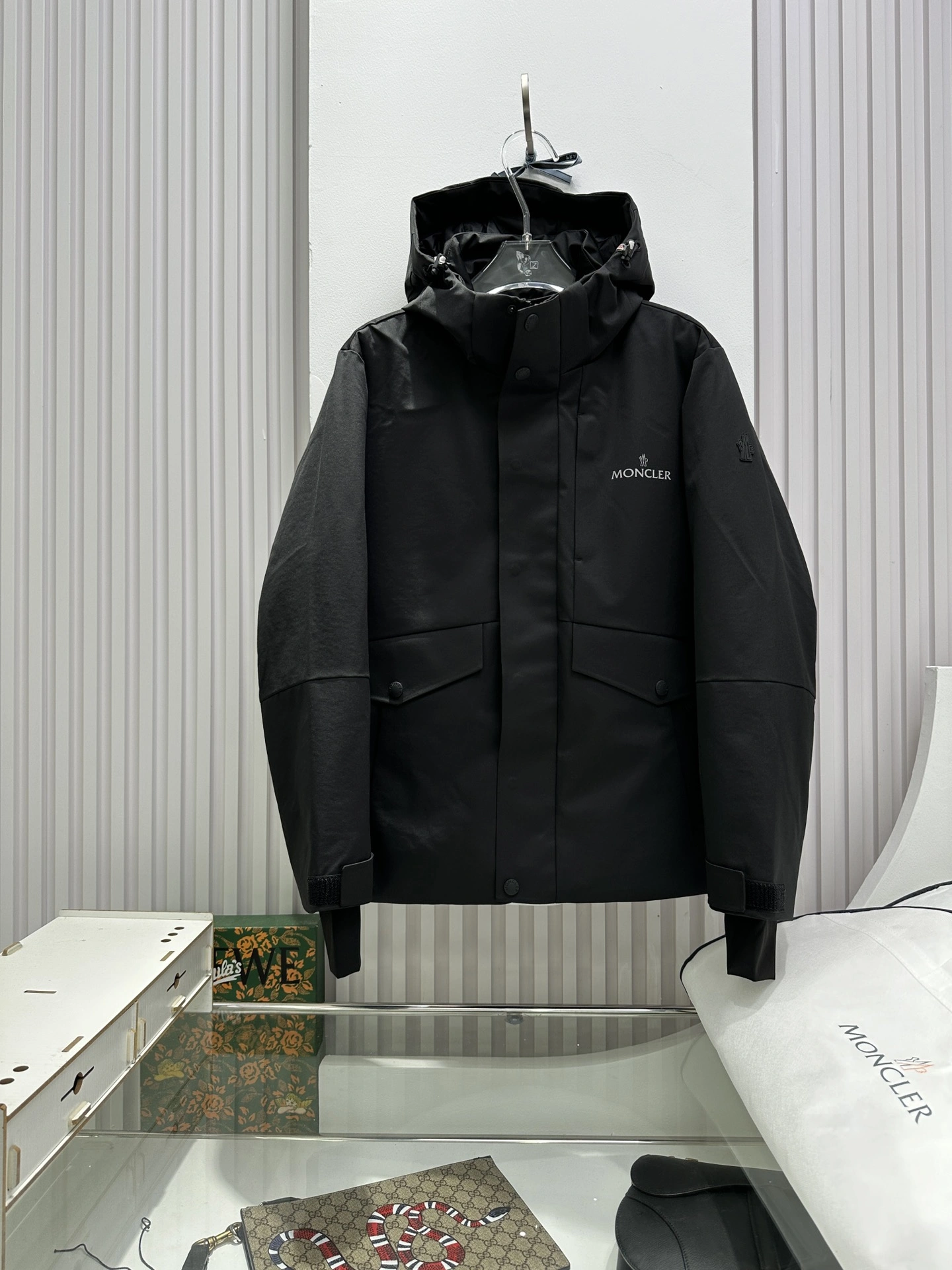 EasyCare Moncler Down Jackets 146129