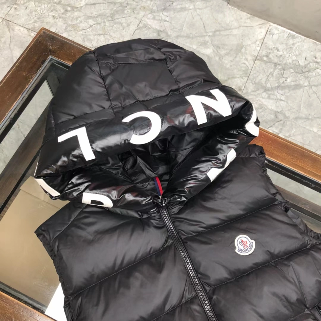 Moncler Down Jackets Bright 146120