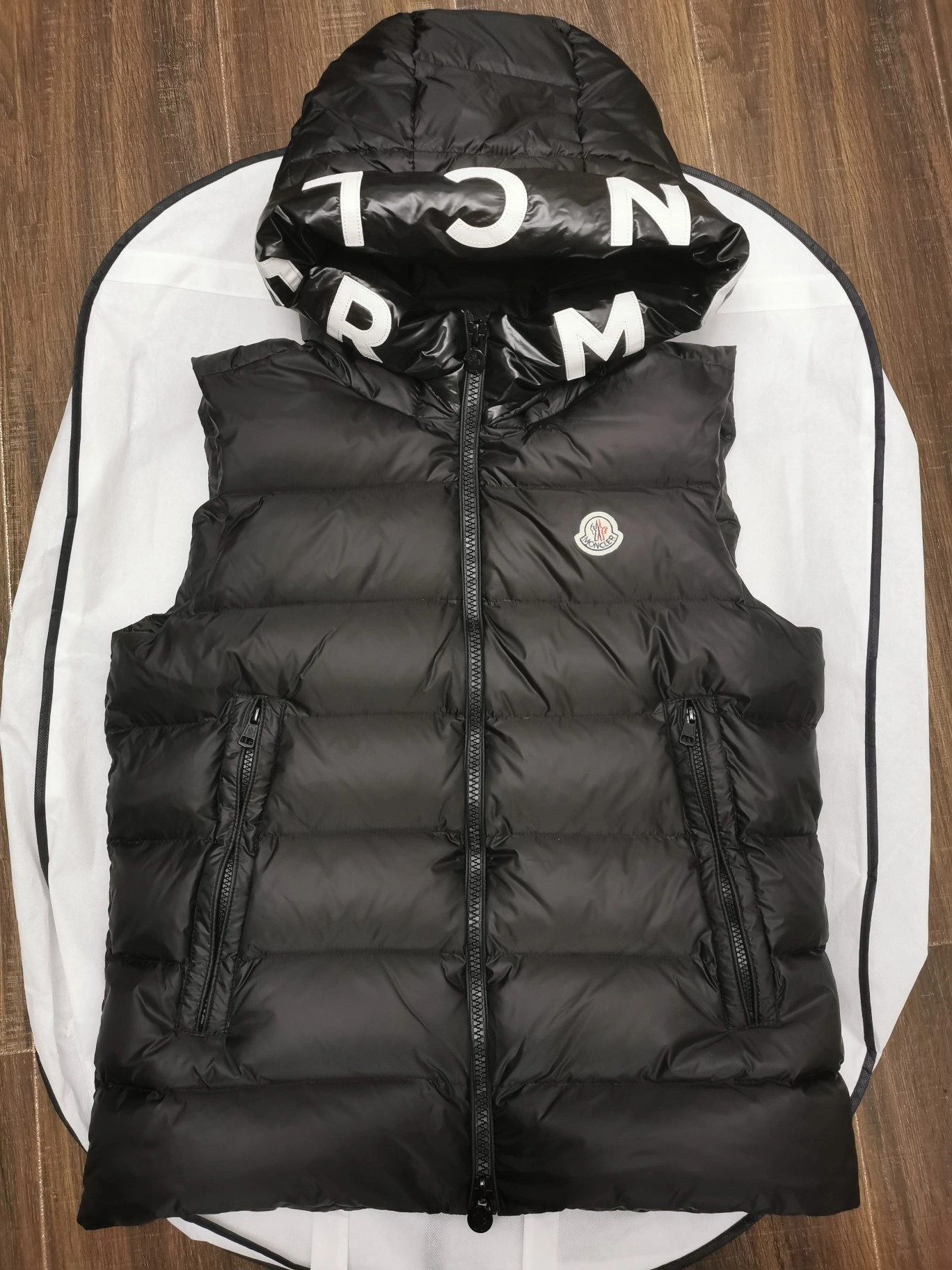 MoistureWicking Moncler Down Jackets 146125