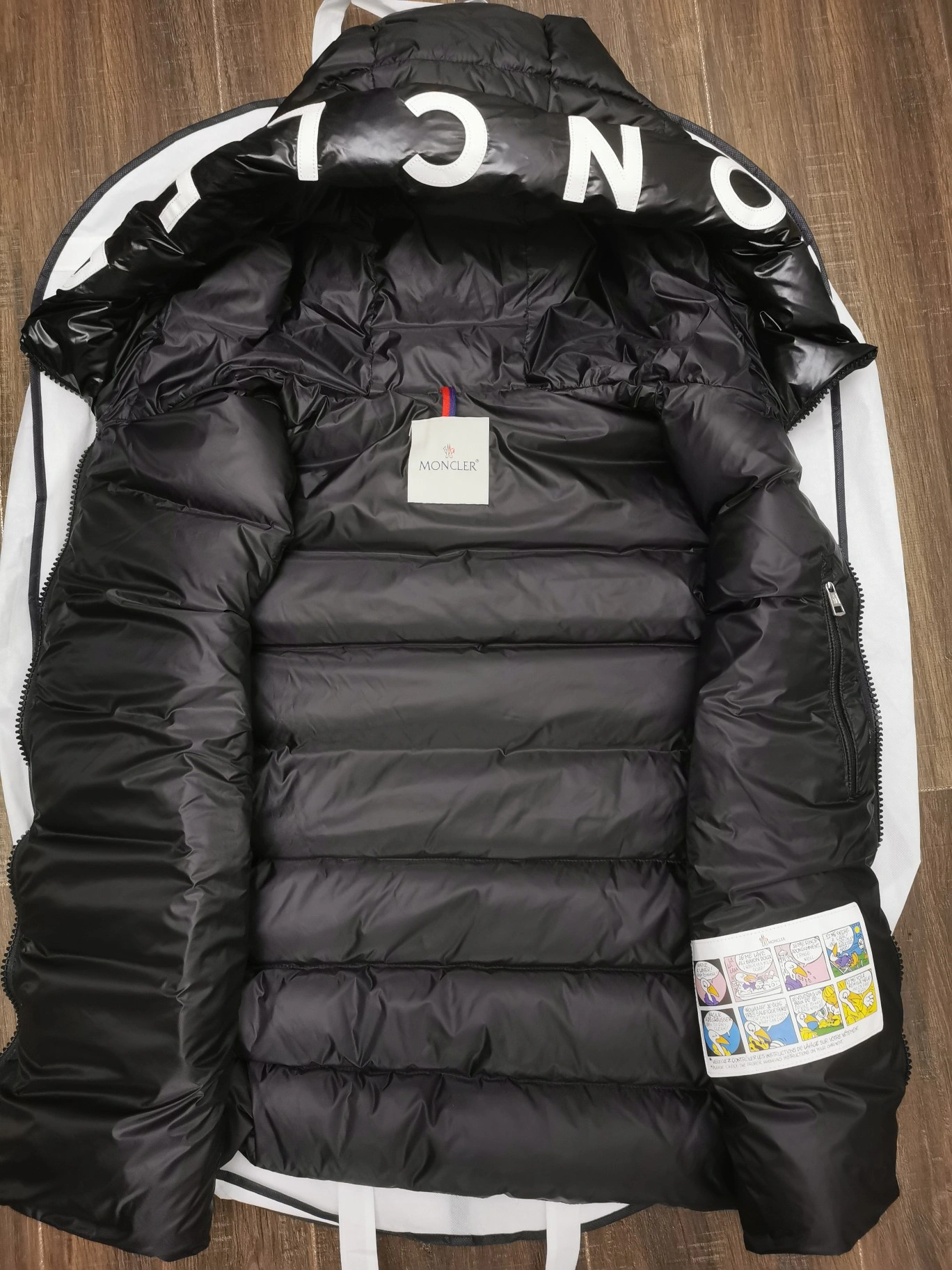 MoistureWicking Moncler Down Jackets 146125