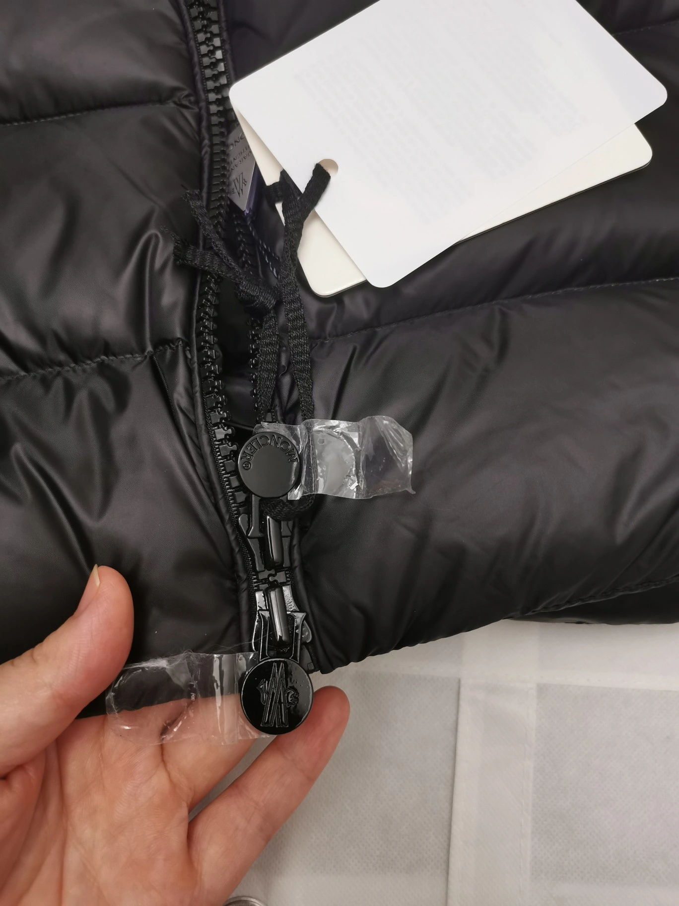 Moncler Down Jackets Attractive 146128