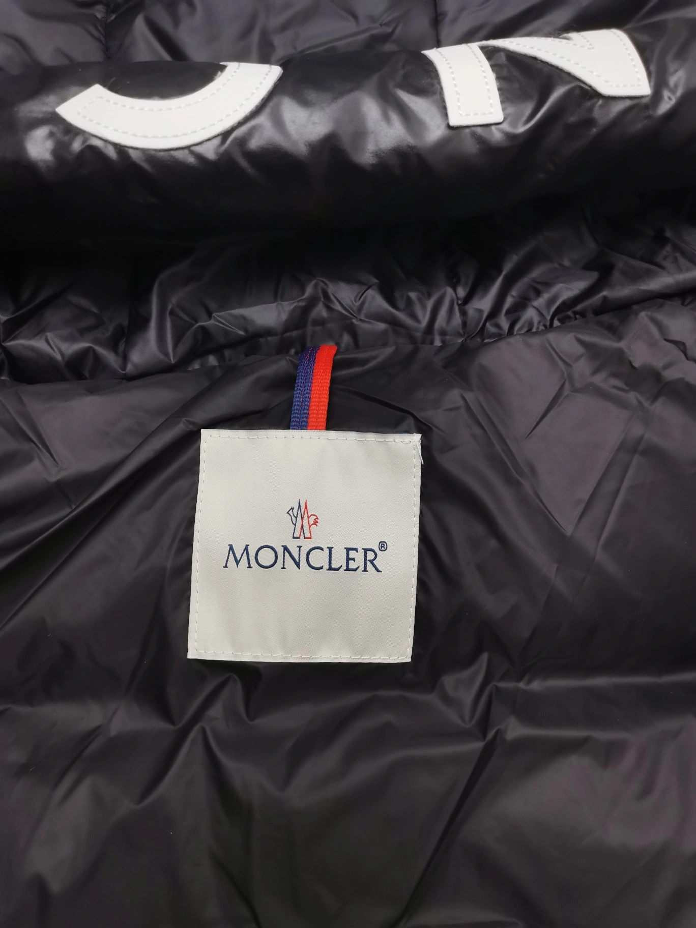 Moncler Down Jackets Attractive 146128