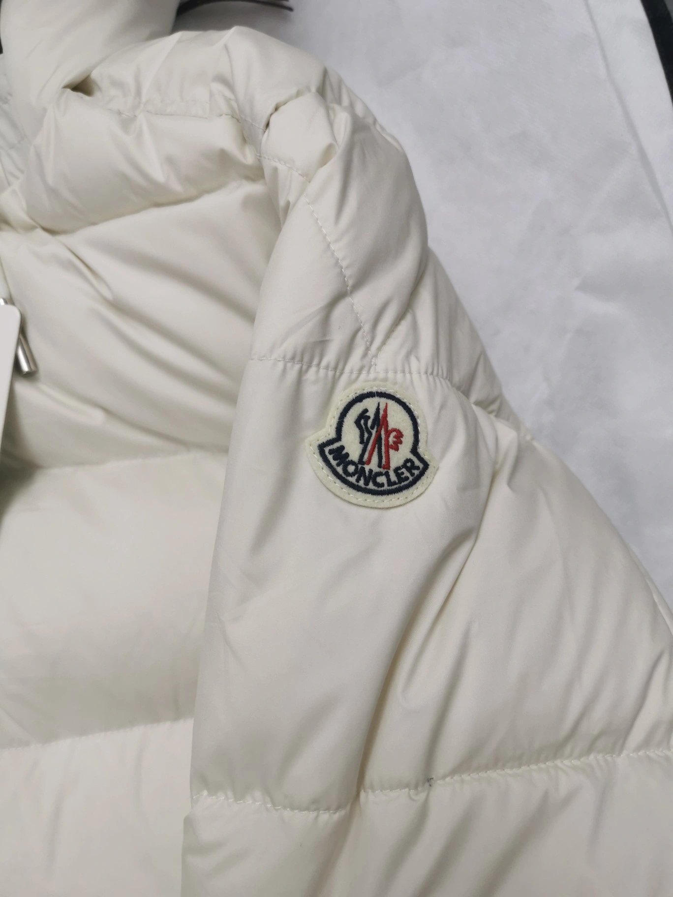 Moncler Down Jackets Colorful 146121
