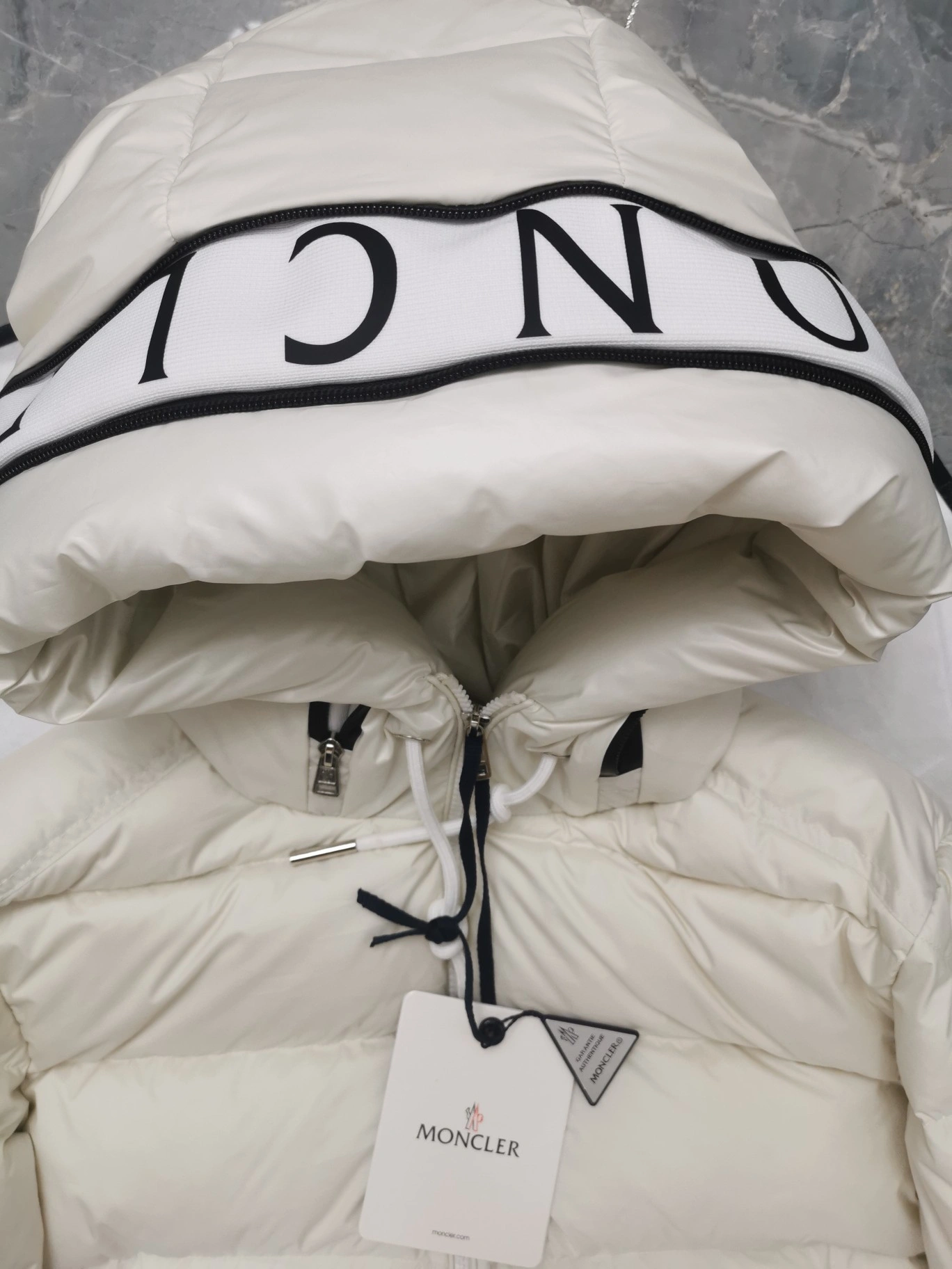 Moncler Down Jackets Colorful 146121