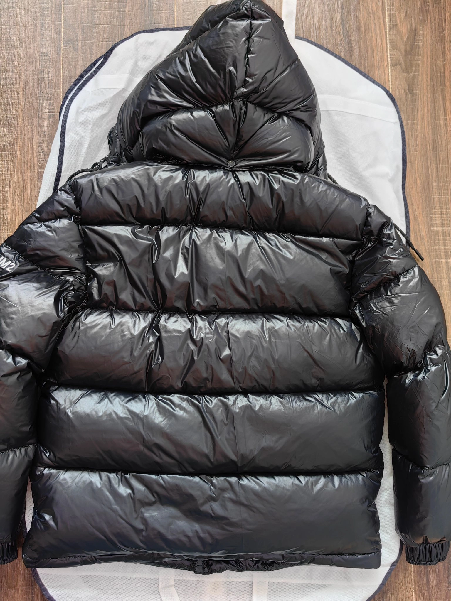 Snug Moncler Down Jackets 146122