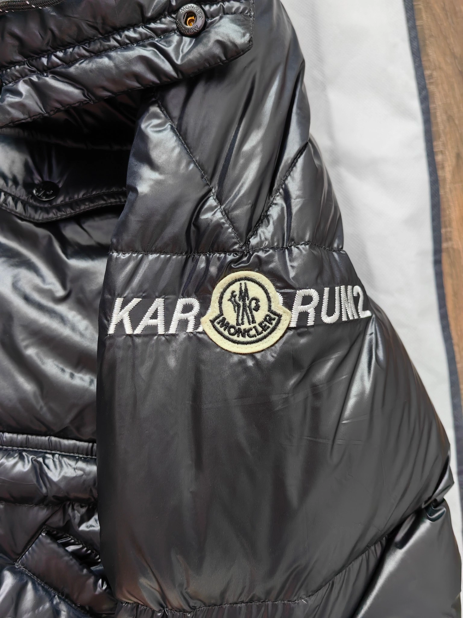Snug Moncler Down Jackets 146122