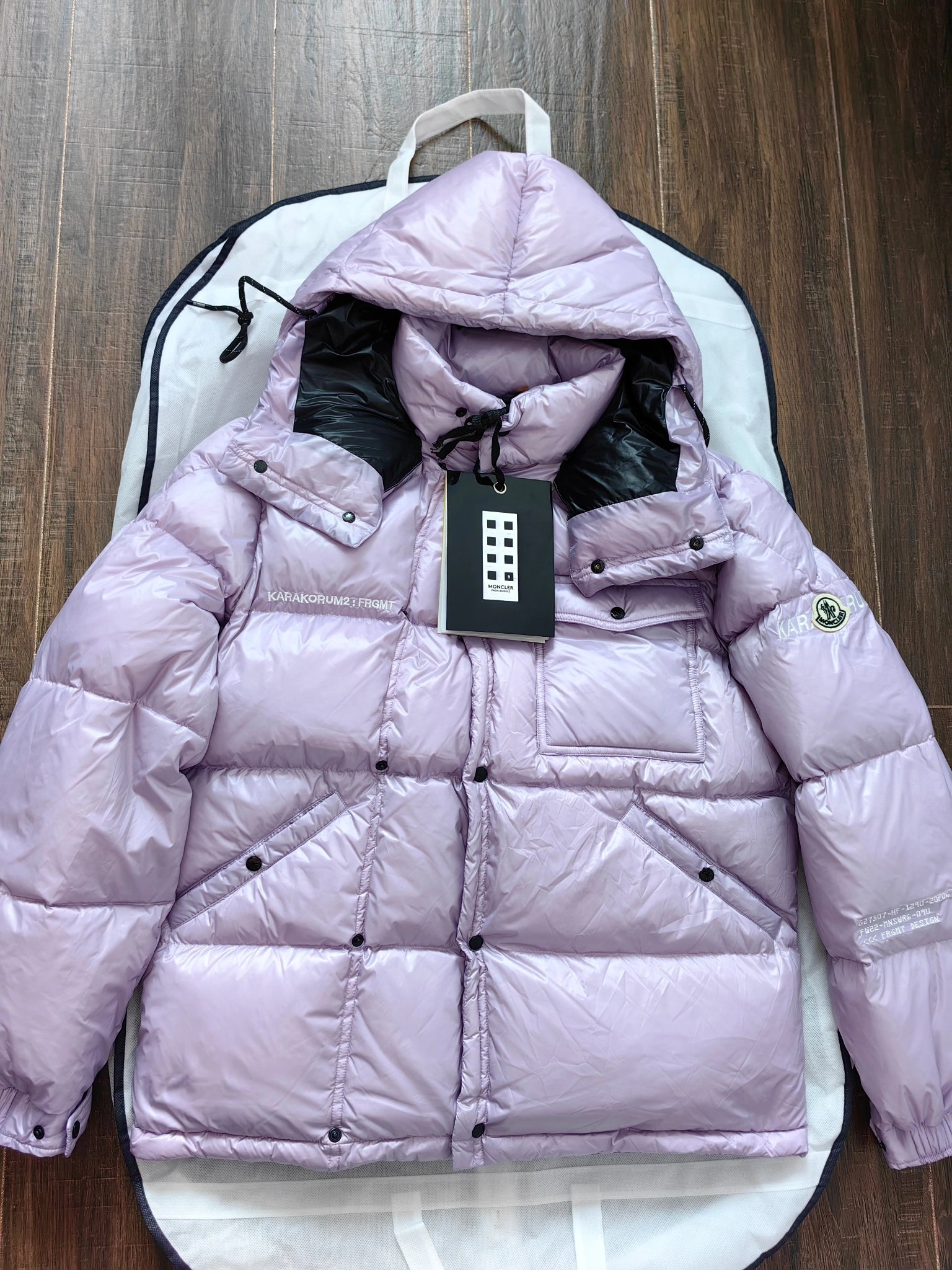 Moncler Down Jackets ComfortFit 146141