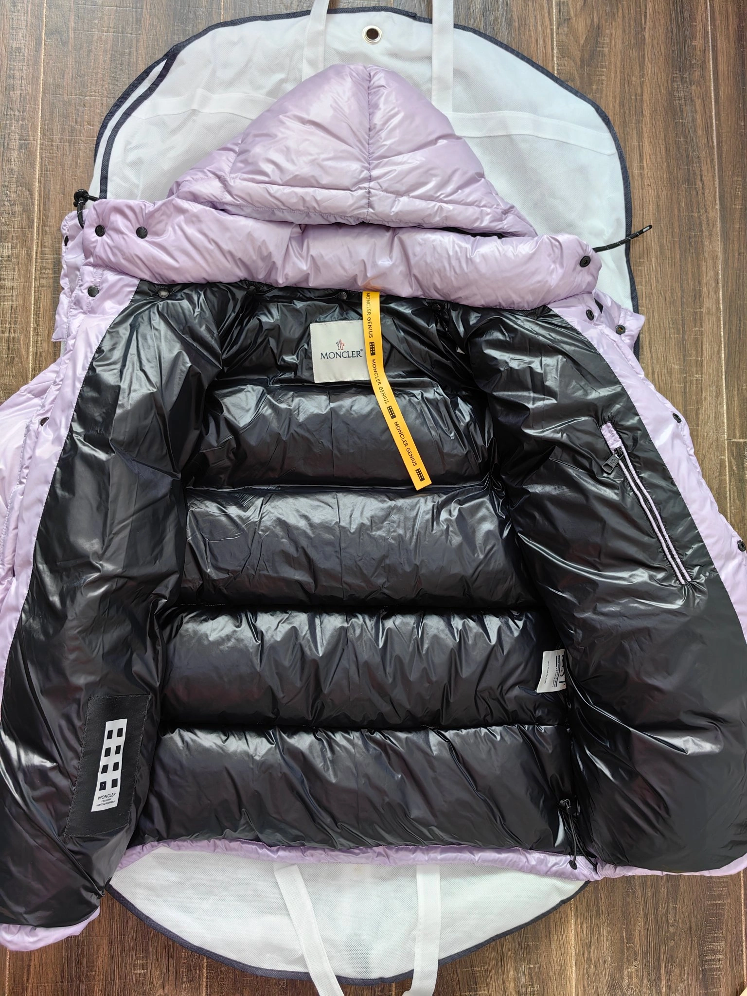 Moncler Down Jackets ComfortFit 146141