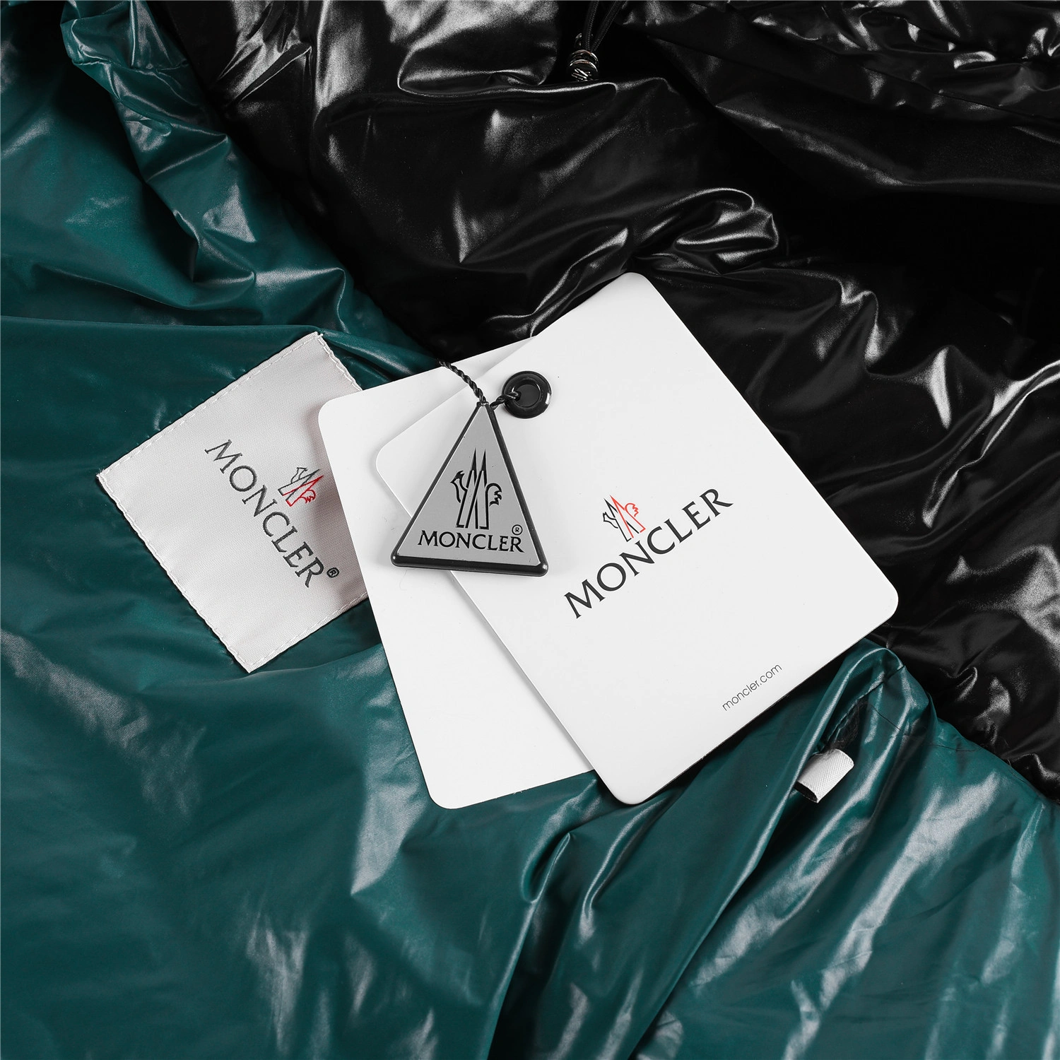 Stylish Moncler Down Jackets 146142