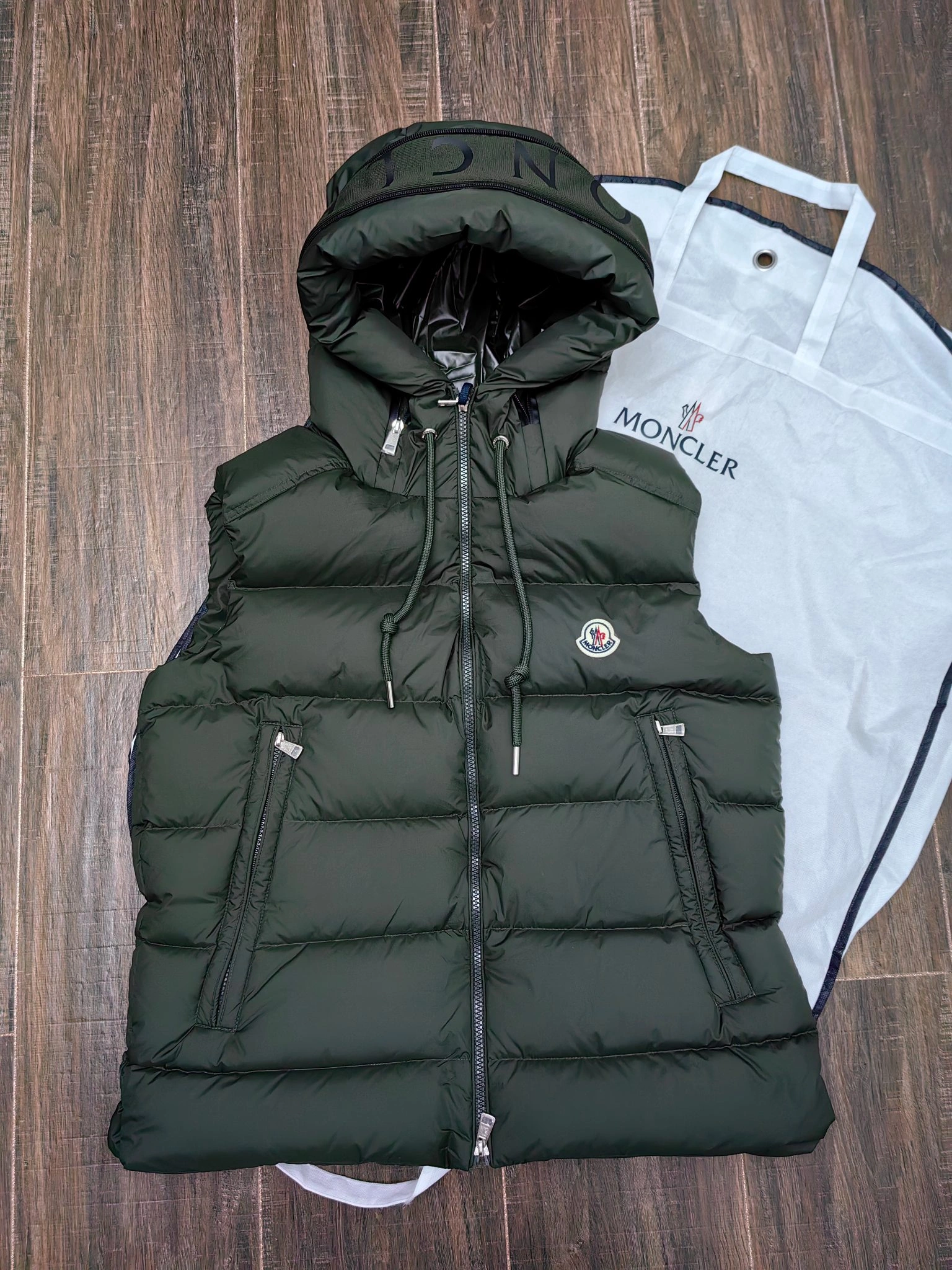 RelaxedFit Moncler Down Jackets 146134