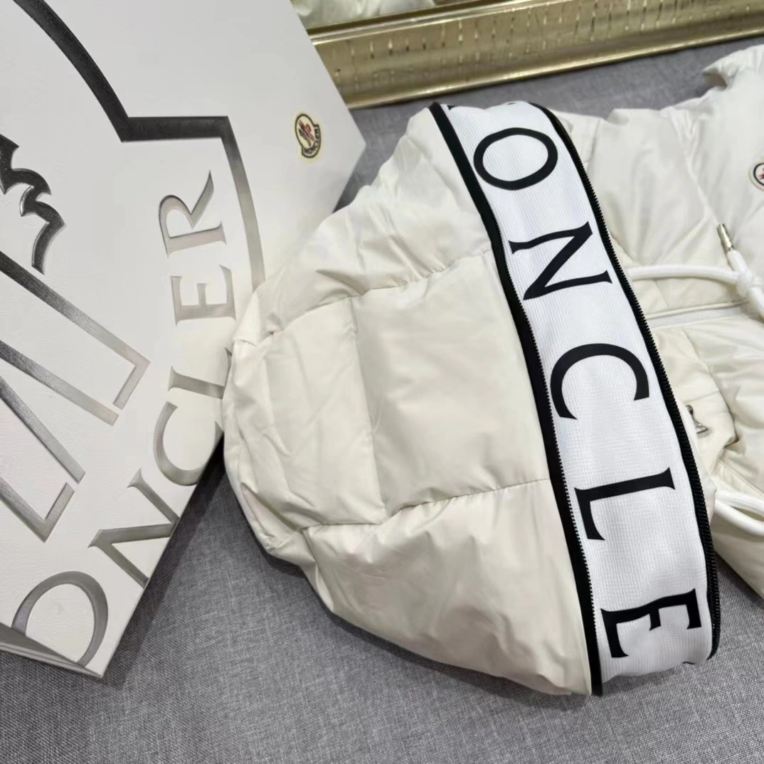 SmartChoice Moncler Down Jackets 146114