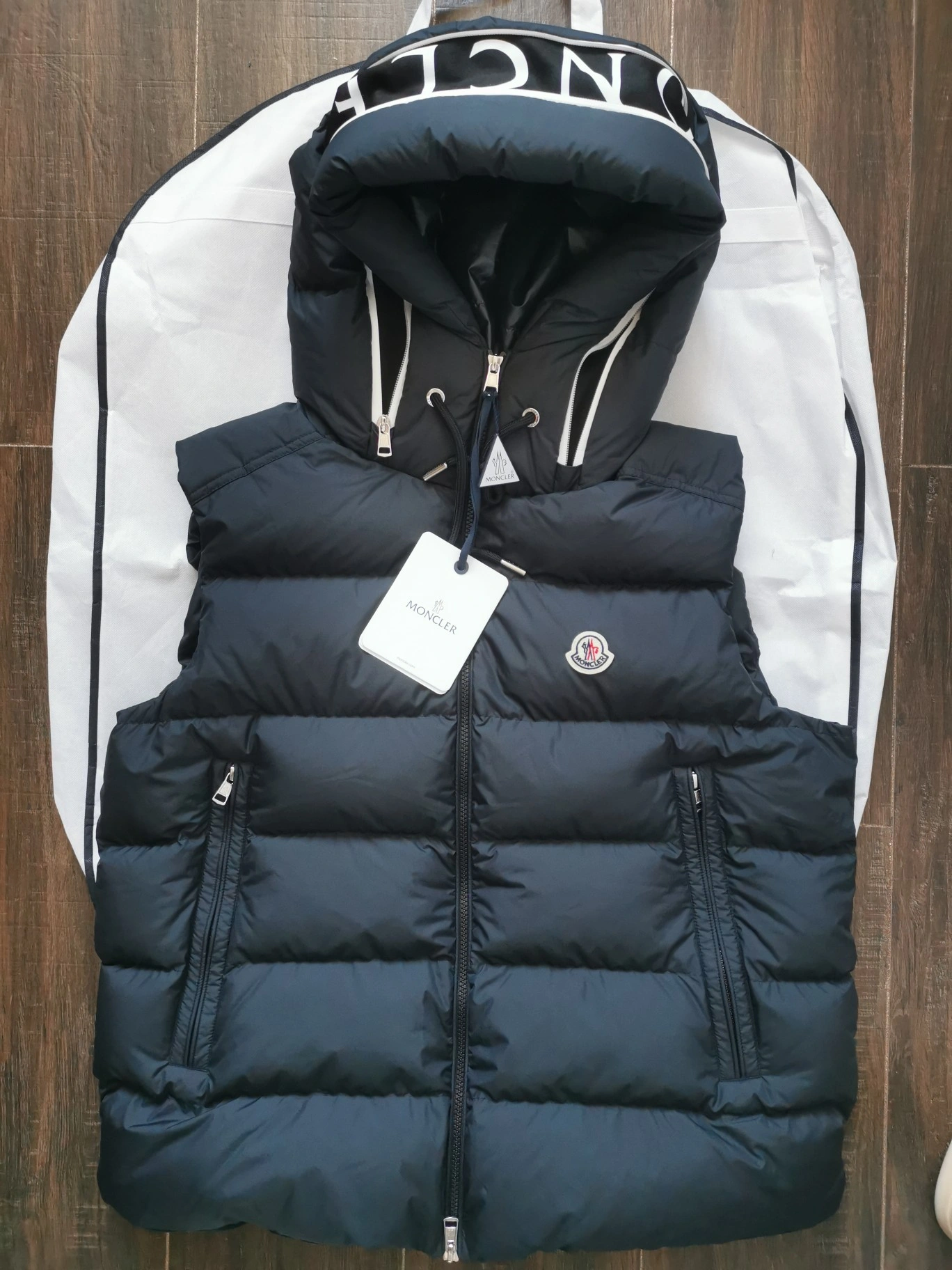NewStyle Moncler Down Jackets 146116