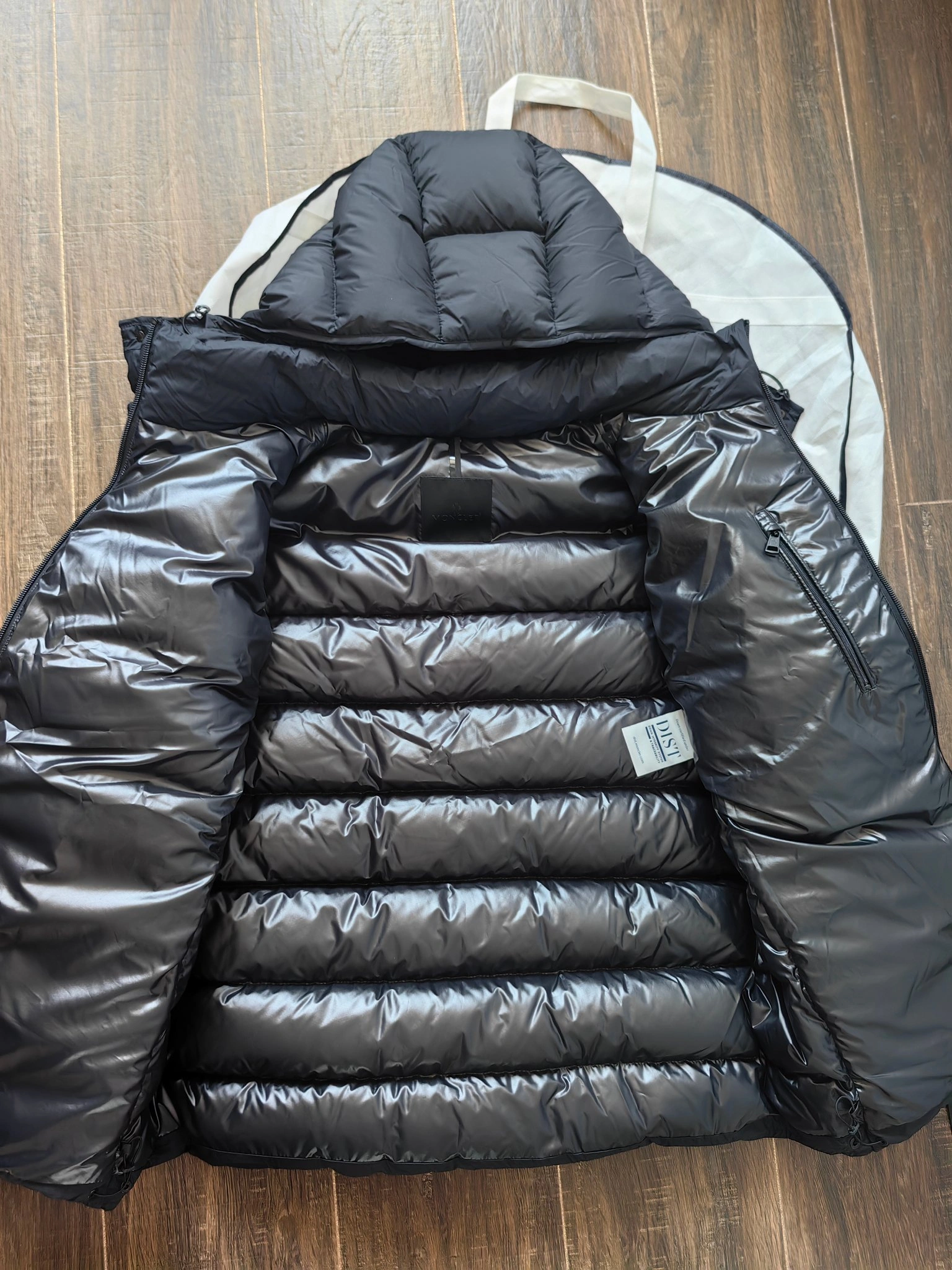 RelaxedFit Moncler Down Jackets 146112