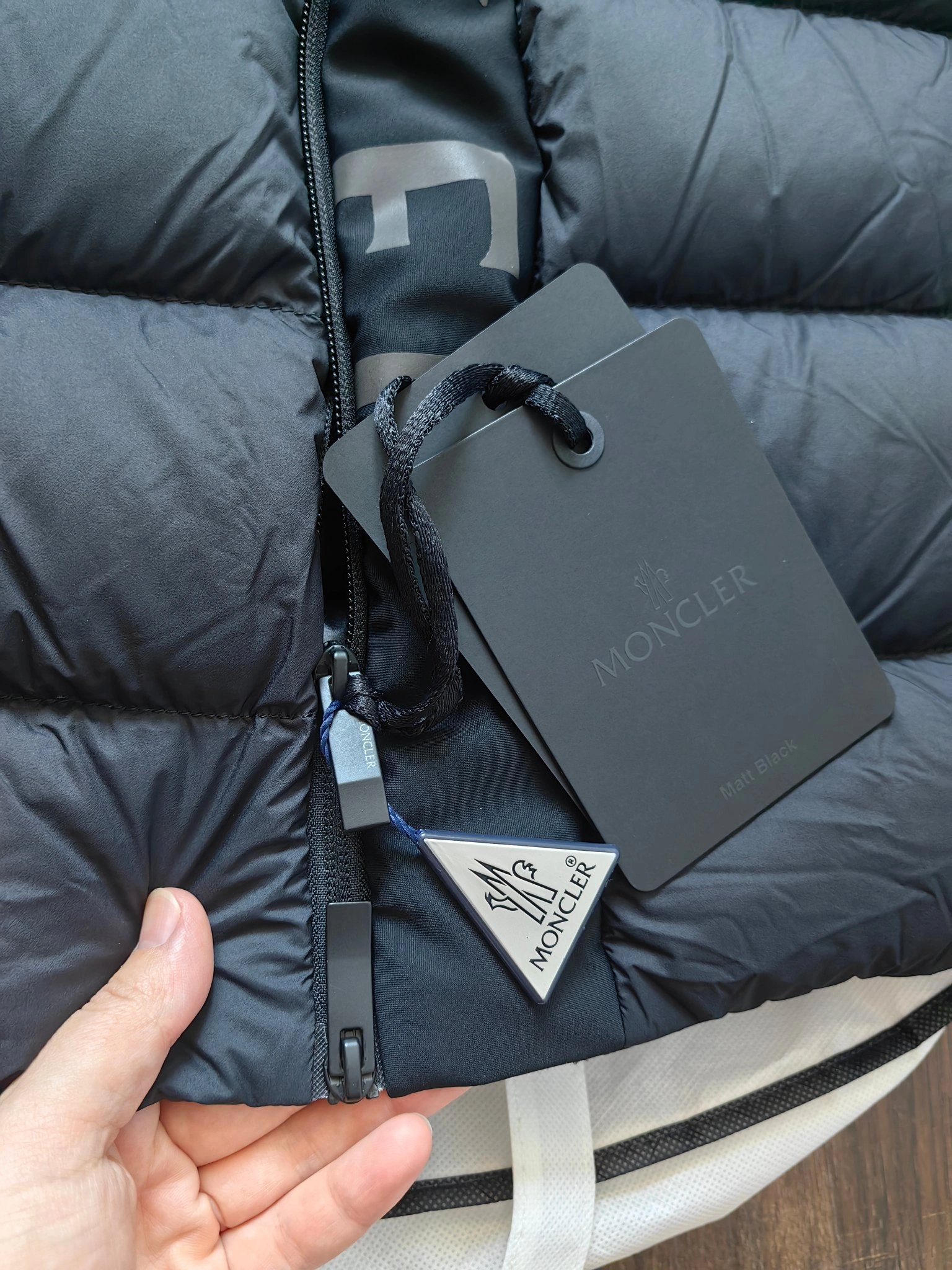 RelaxedFit Moncler Down Jackets 146112