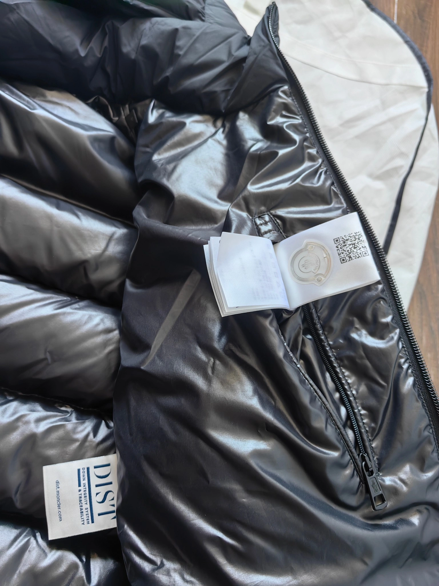 RelaxedFit Moncler Down Jackets 146112