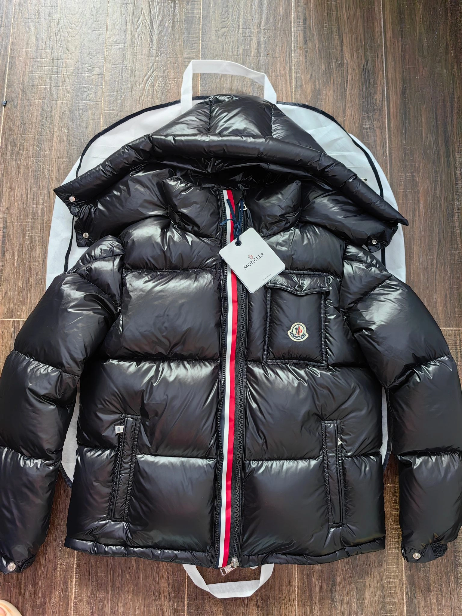 Sleek Moncler Down Jackets 146109