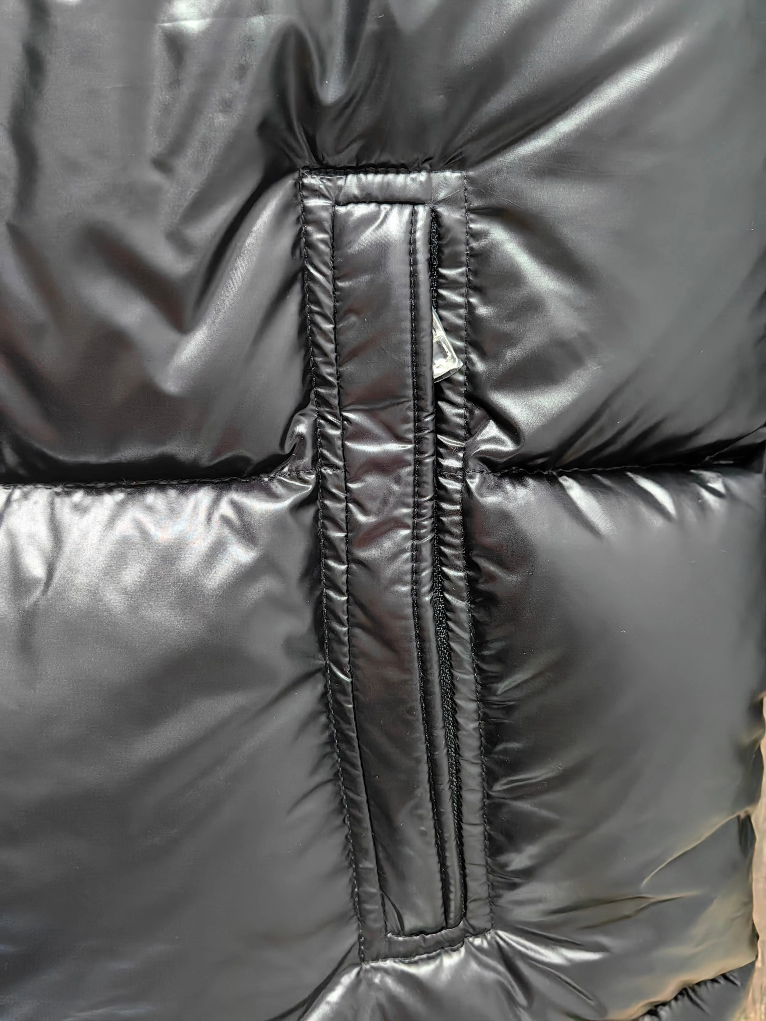 Sleek Moncler Down Jackets 146109