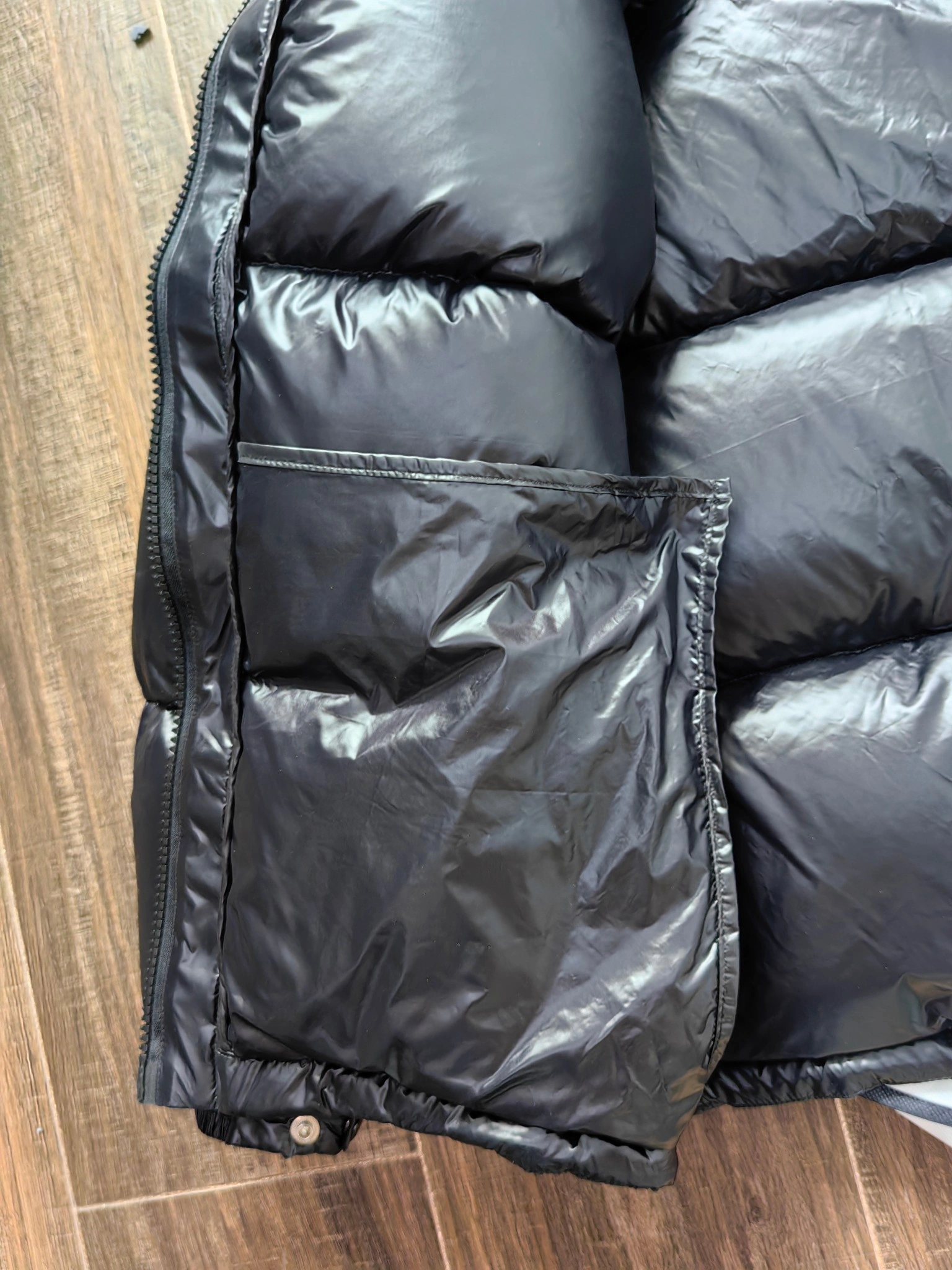 Sleek Moncler Down Jackets 146109