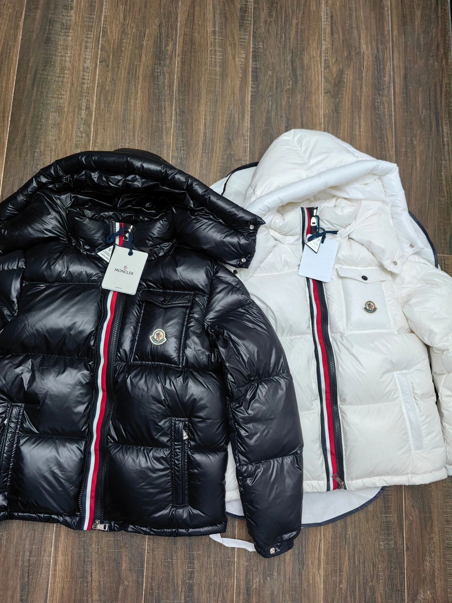 Sleek Moncler Down Jackets 146109