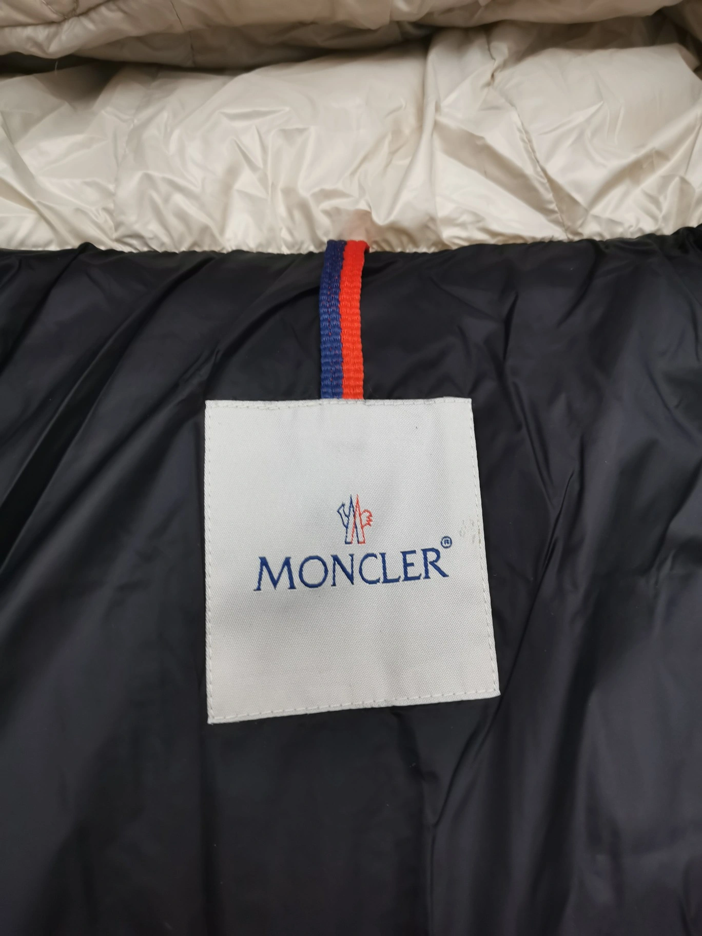 Moncler Down Jackets Contemporary 146110