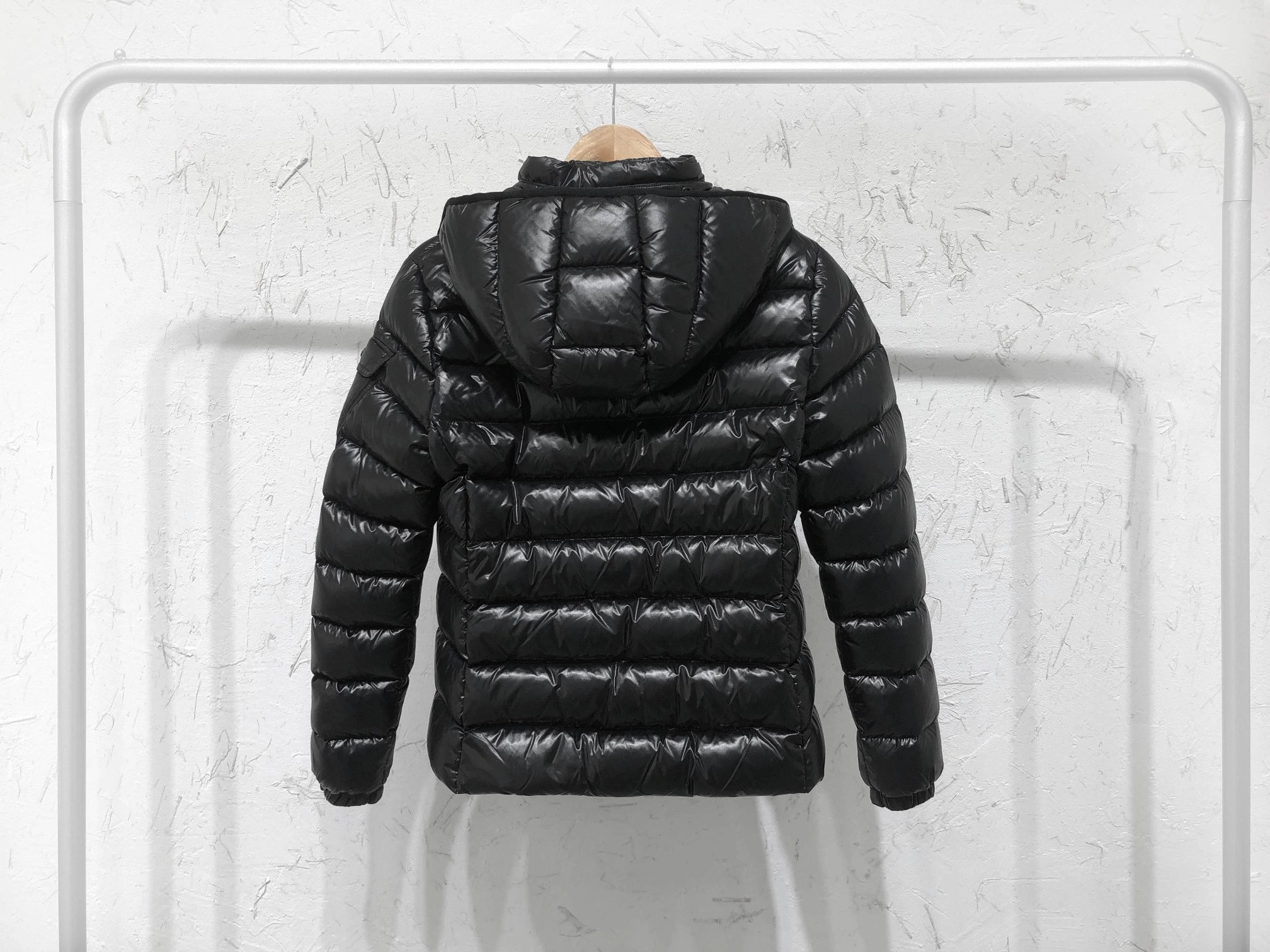 RelaxedFit Moncler Down Jackets 146105