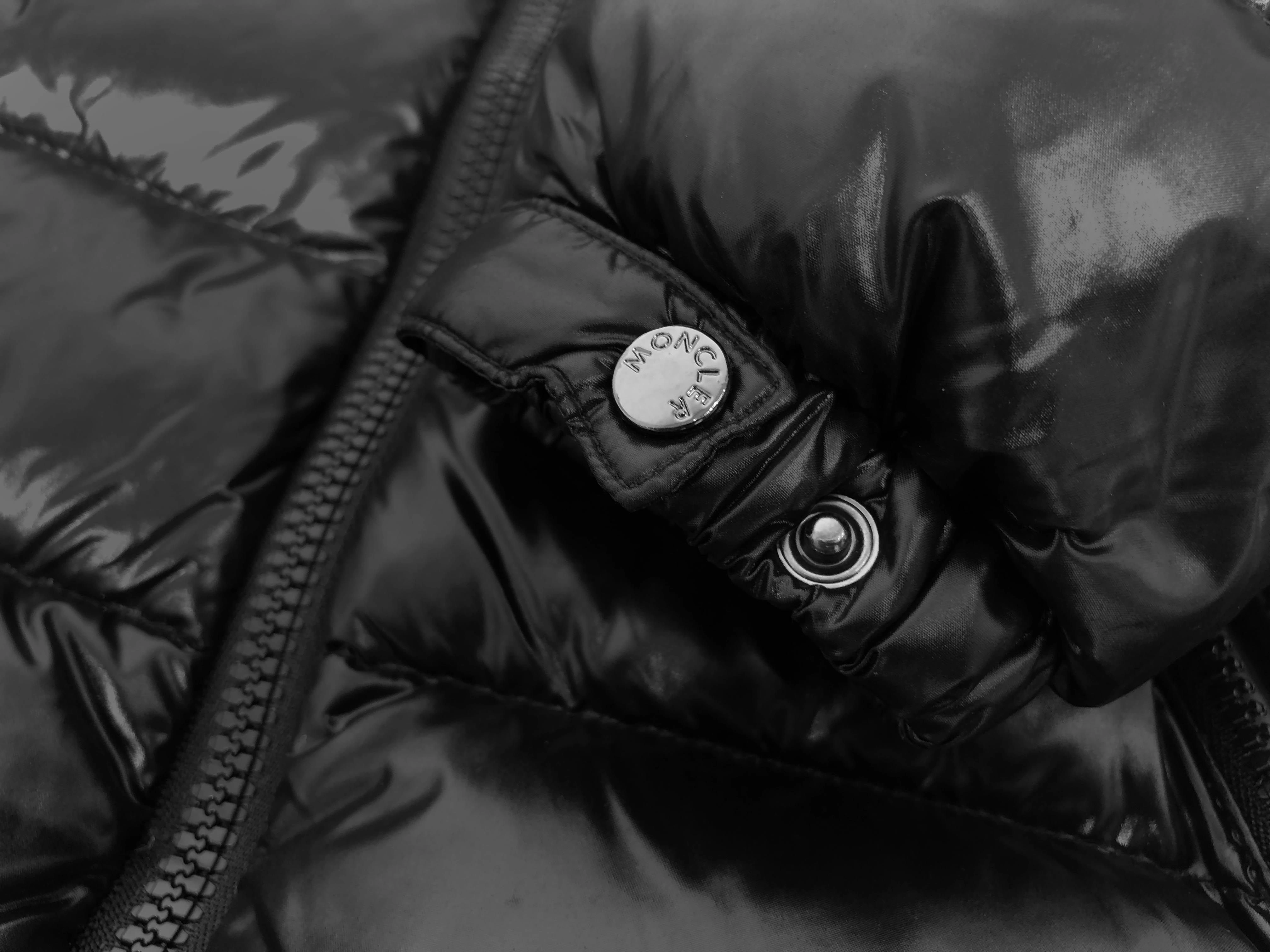 RelaxedFit Moncler Down Jackets 146105