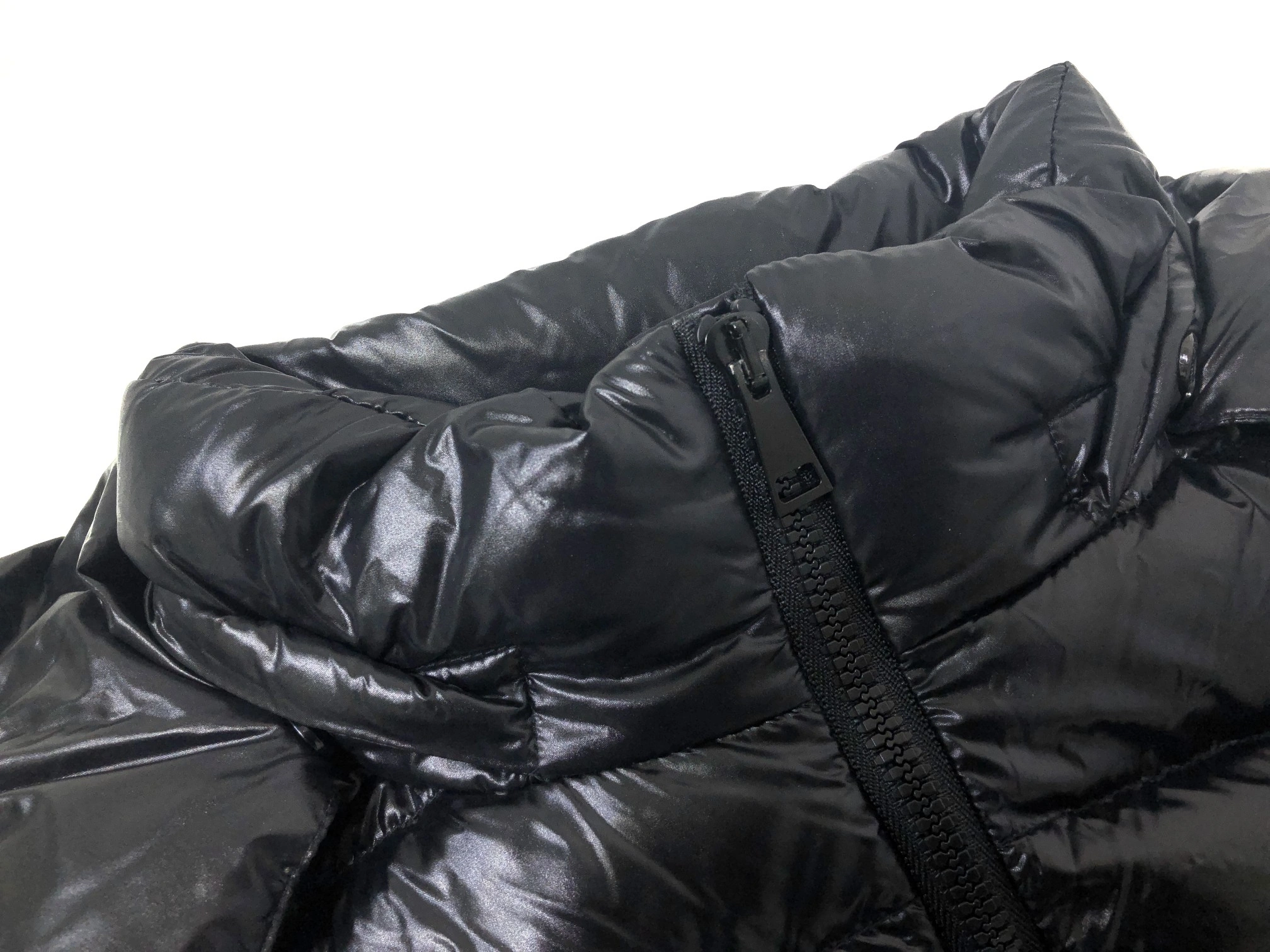 RelaxedFit Moncler Down Jackets 146105