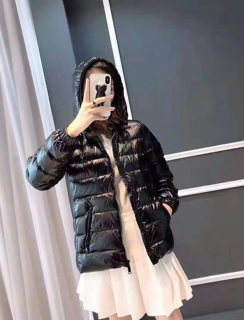 RelaxedFit Moncler Down Jackets 146105