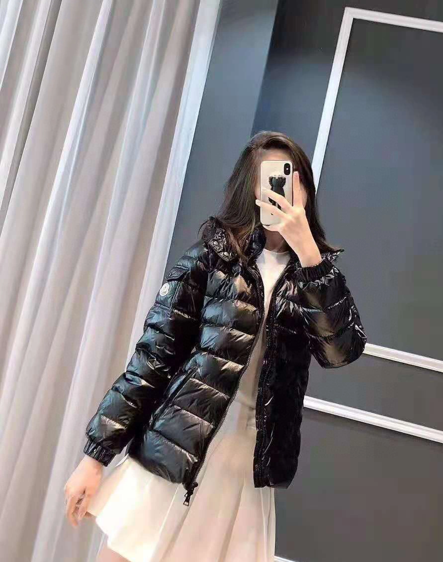 RelaxedFit Moncler Down Jackets 146105
