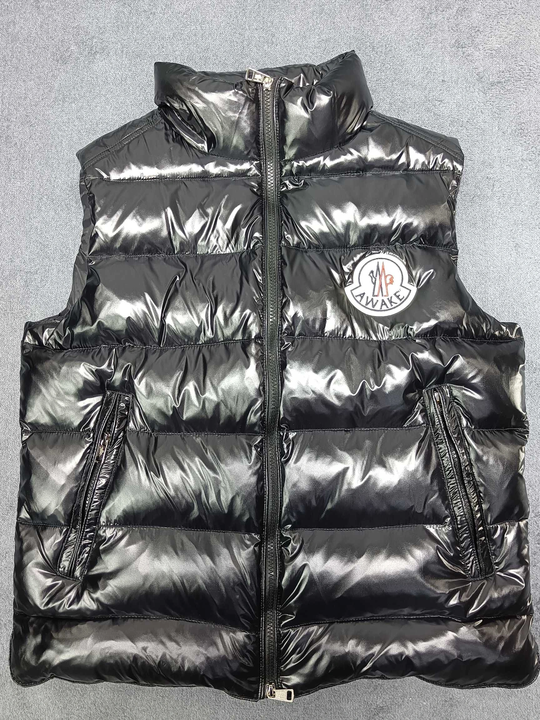 Moncler Down Jackets Supportive 146103