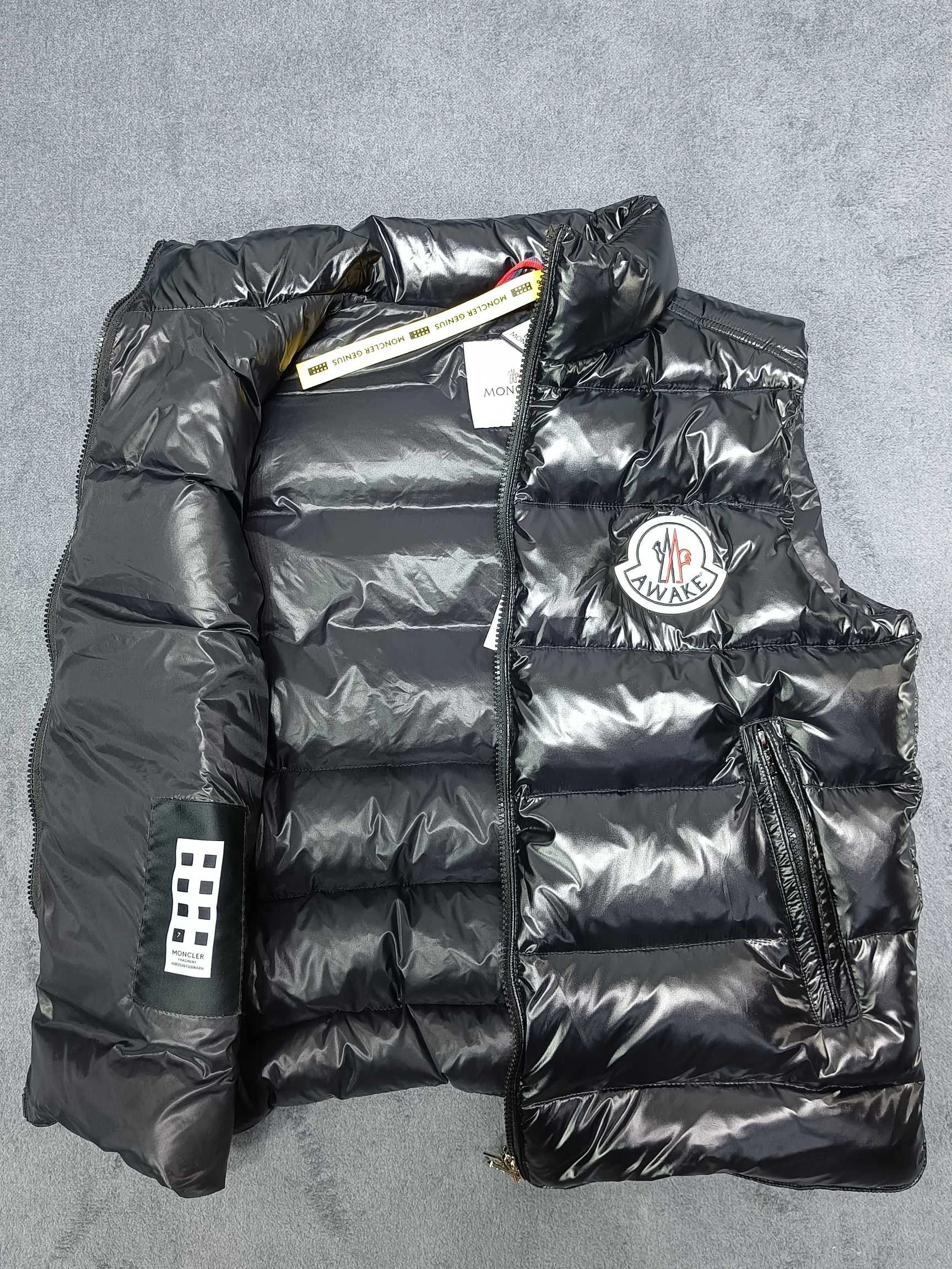 Moncler Down Jackets Supportive 146103