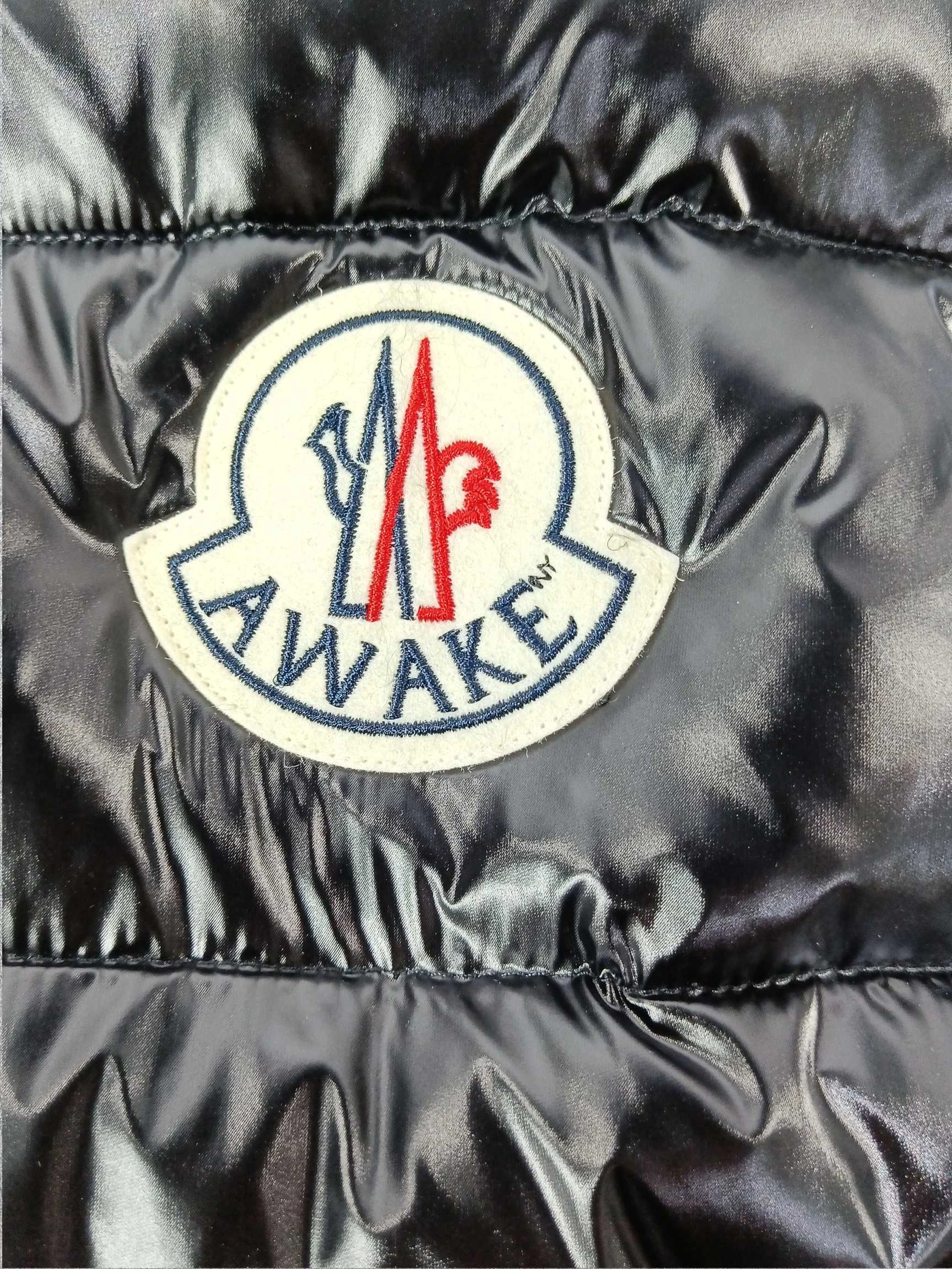 Moncler Down Jackets Supportive 146103
