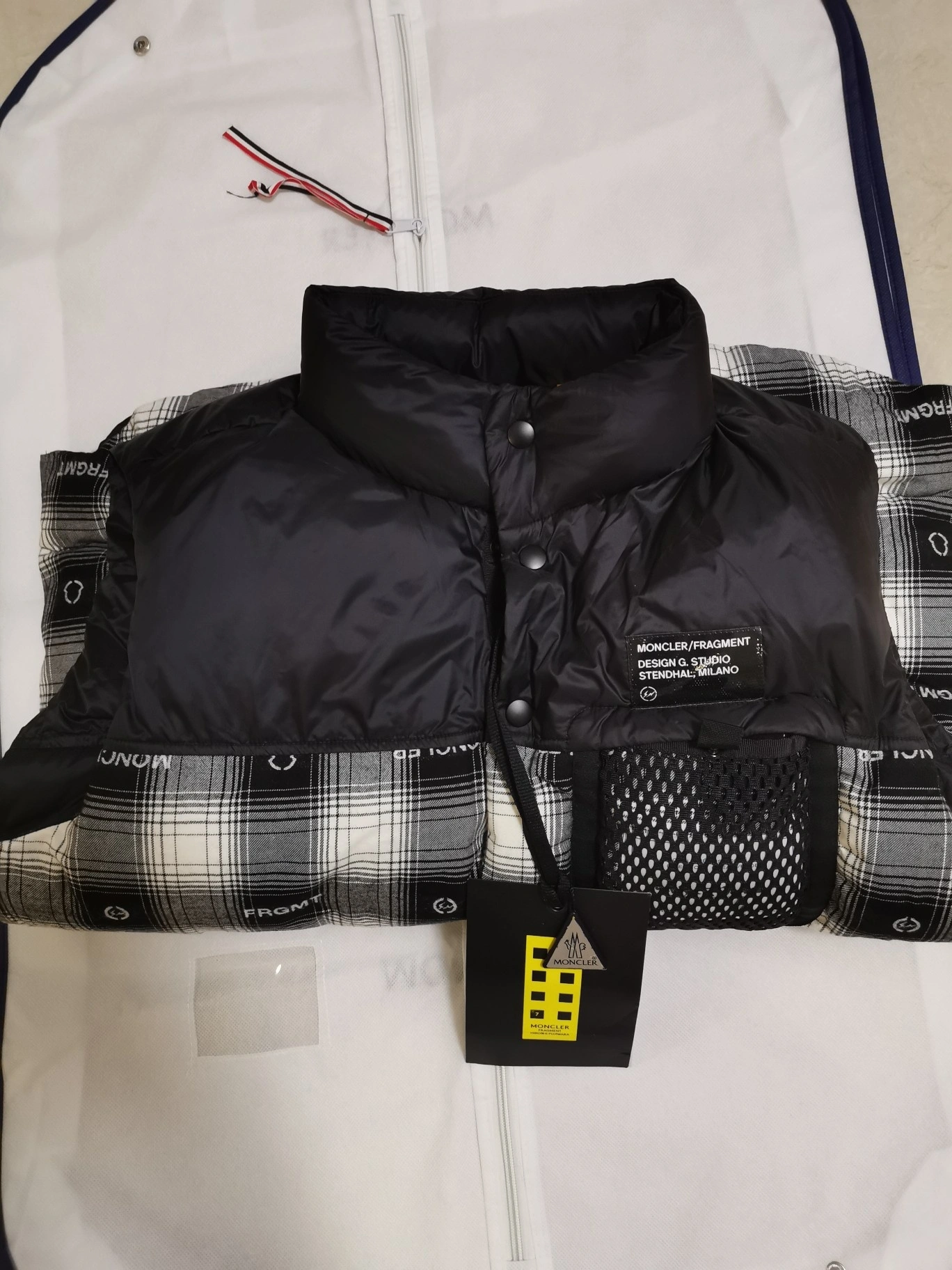 Moncler Down Jackets Seasonal 146102
