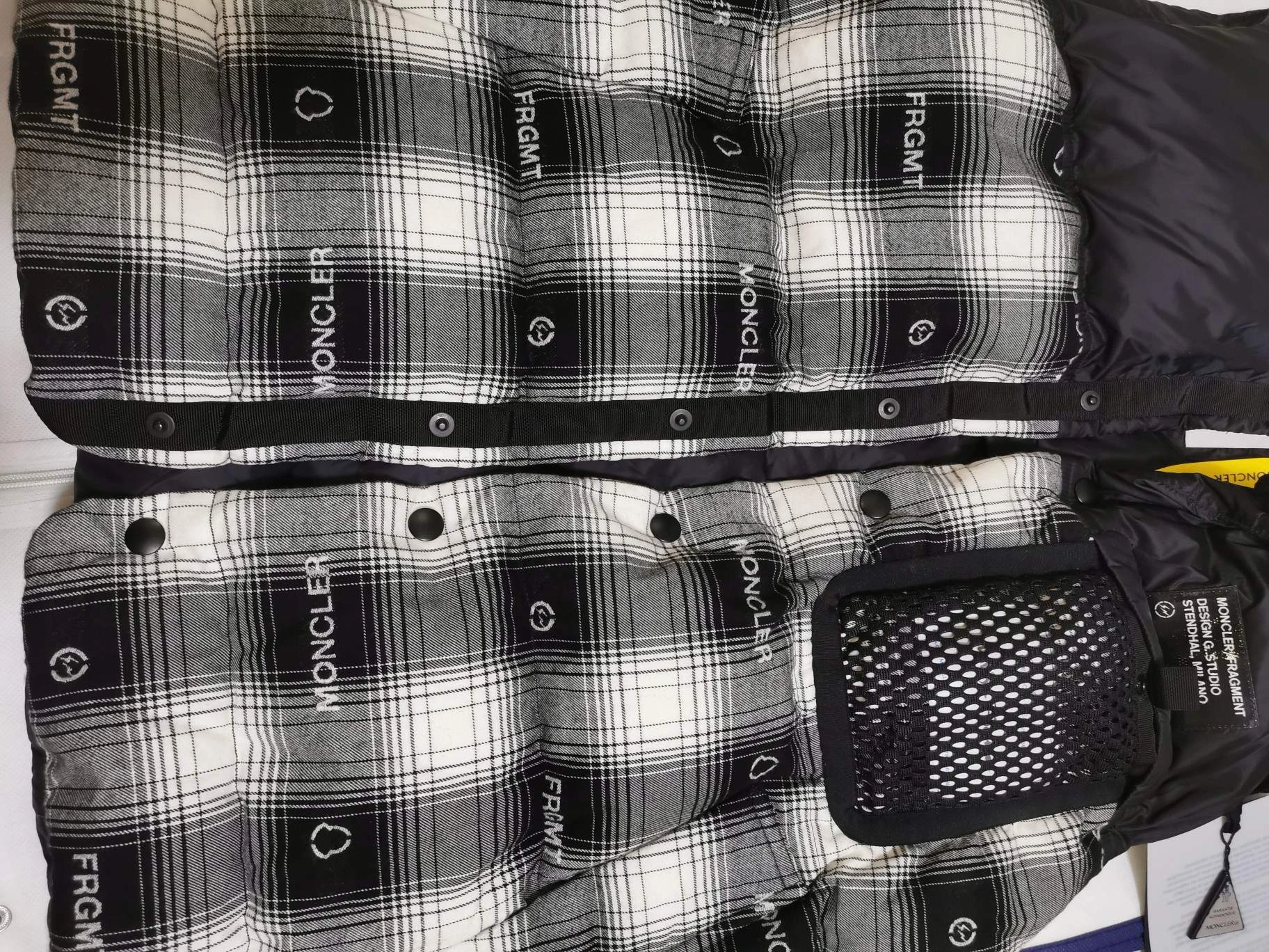 Moncler Down Jackets Seasonal 146102