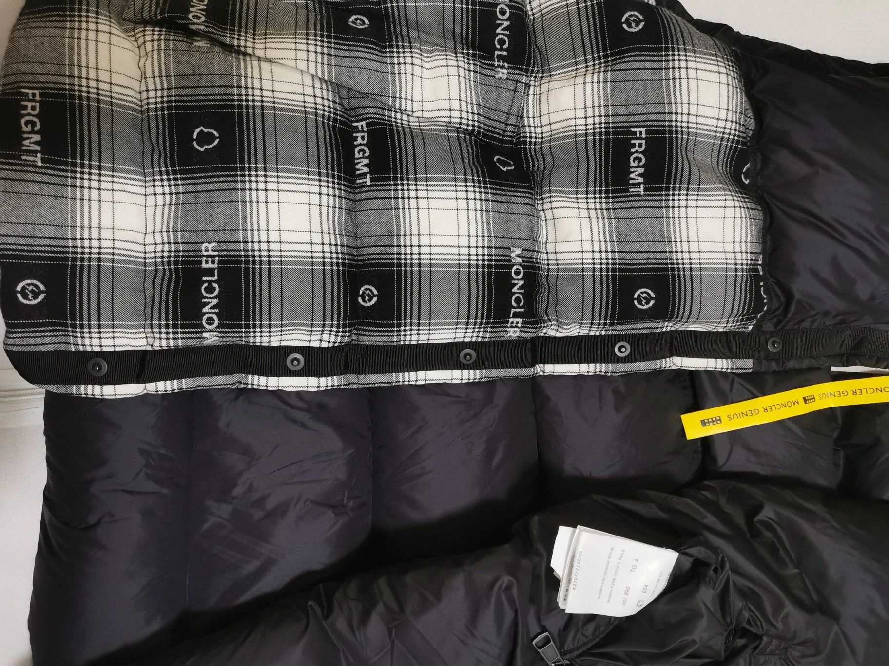 Moncler Down Jackets Seasonal 146102