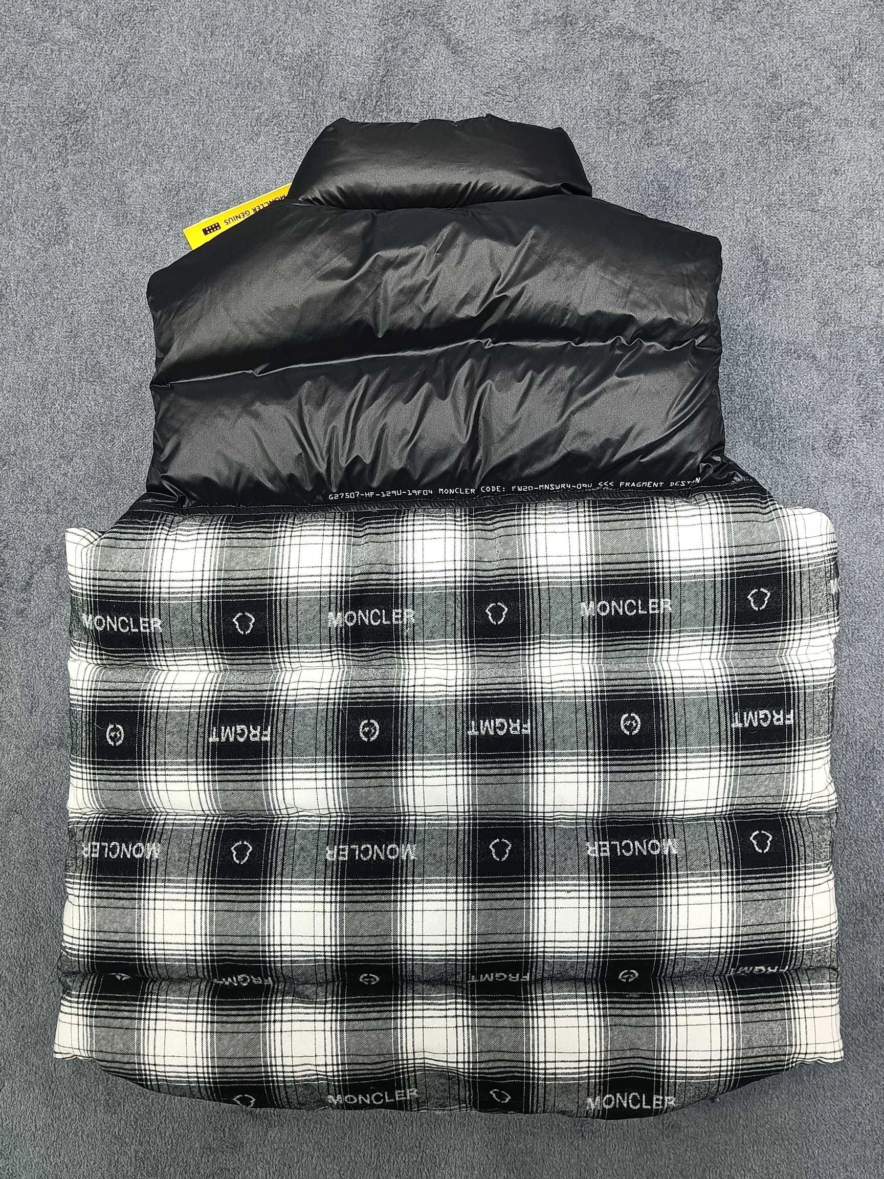 Moncler Down Jackets Sleek 146100