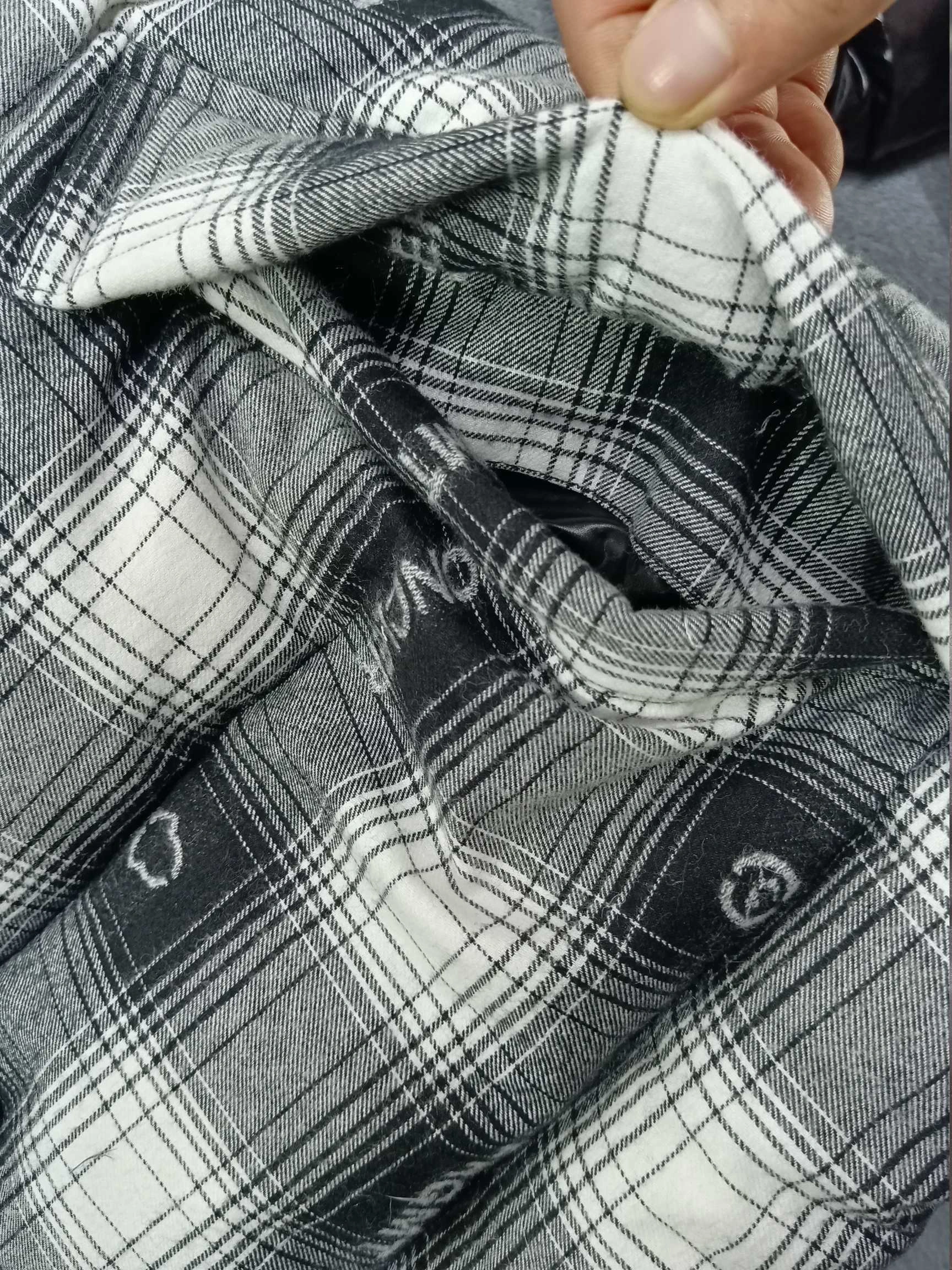 Moncler Down Jackets Sleek 146100