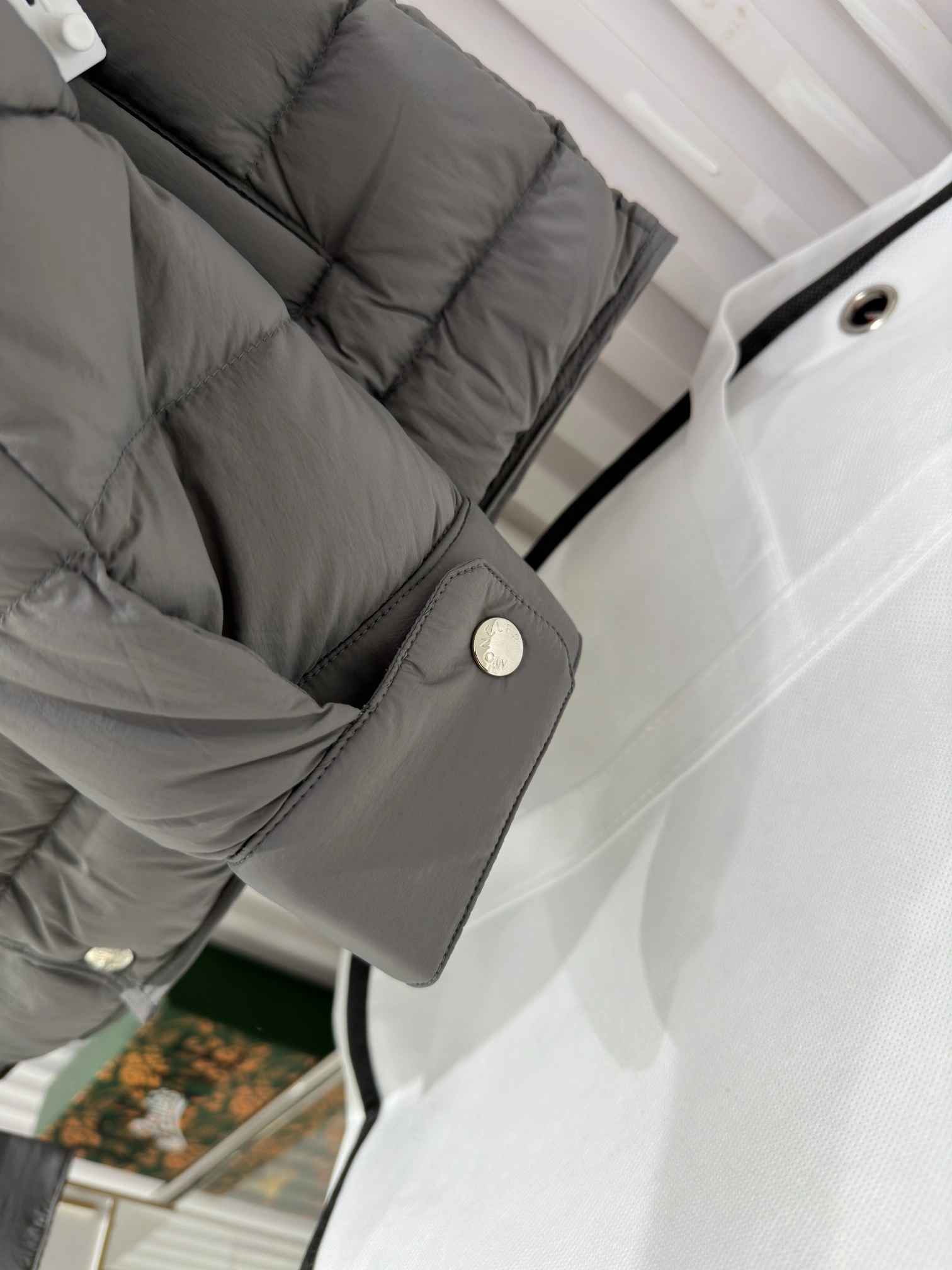 Elegant Moncler Down Jackets 146090