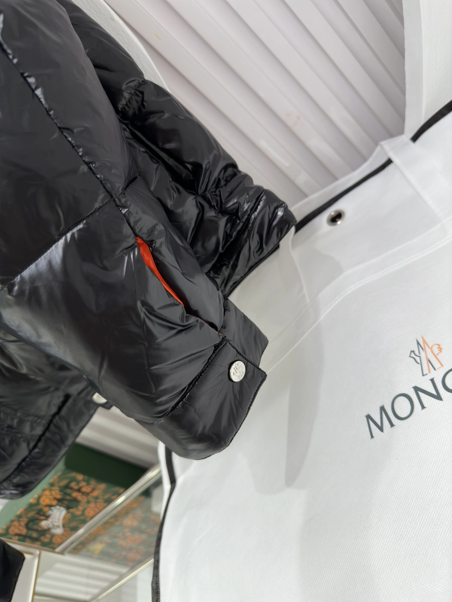 ZipUp Moncler Down Jackets 146101