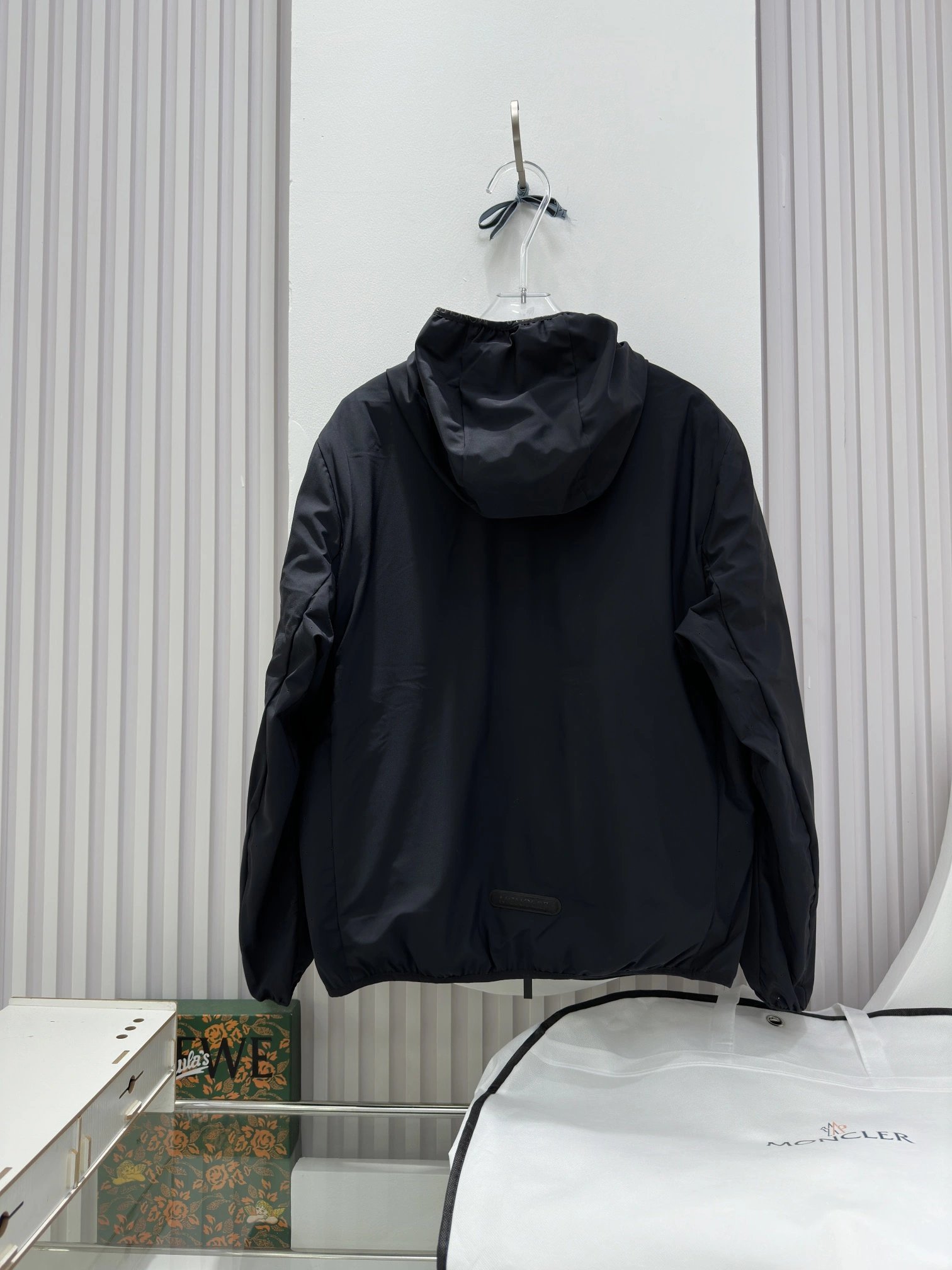 Unique Moncler Down Jackets 146094