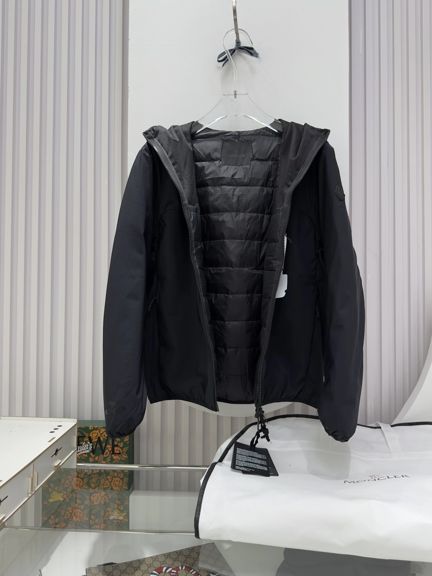 Unique Moncler Down Jackets 146094