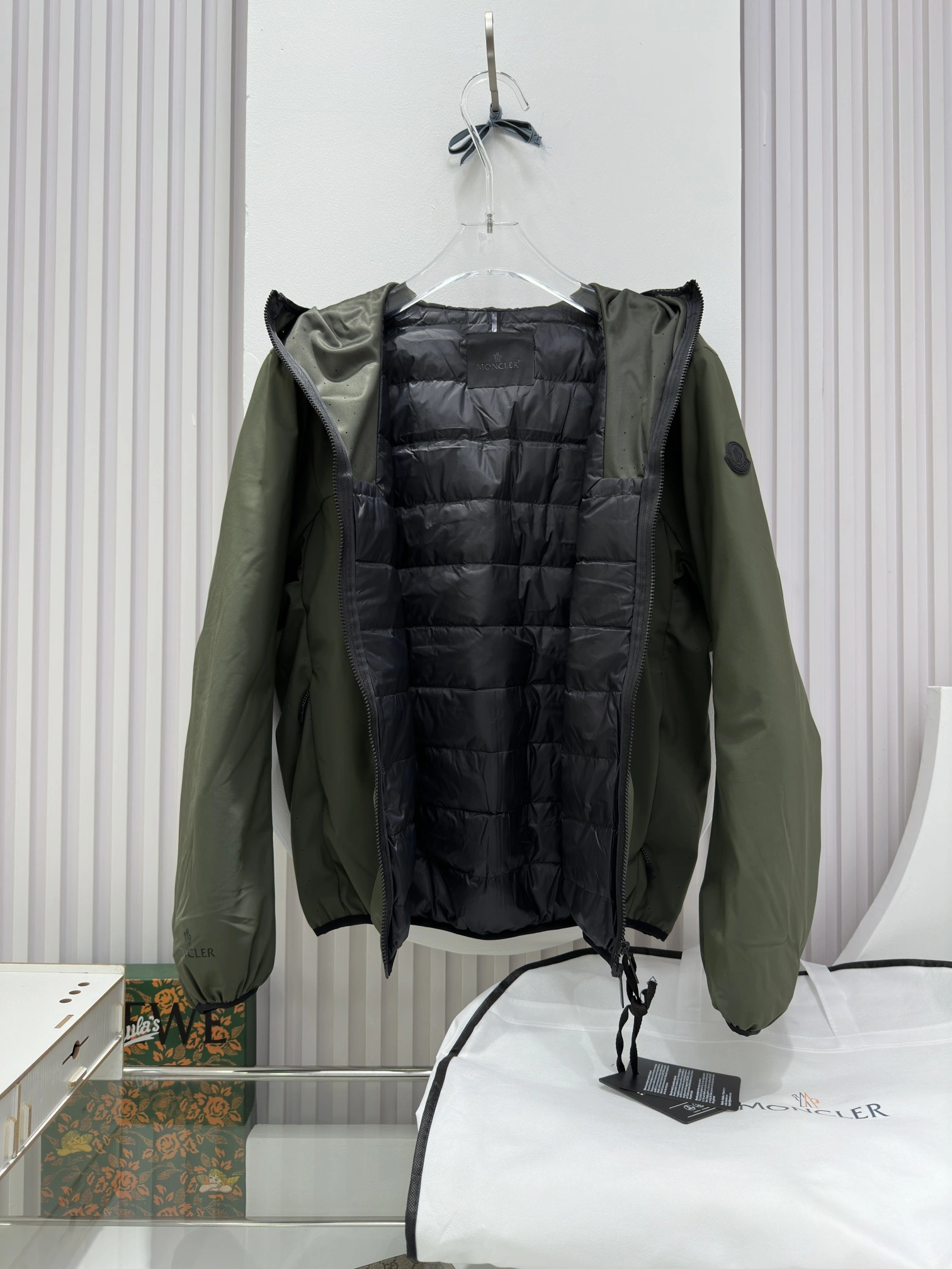 Neat Moncler Down Jackets 146092