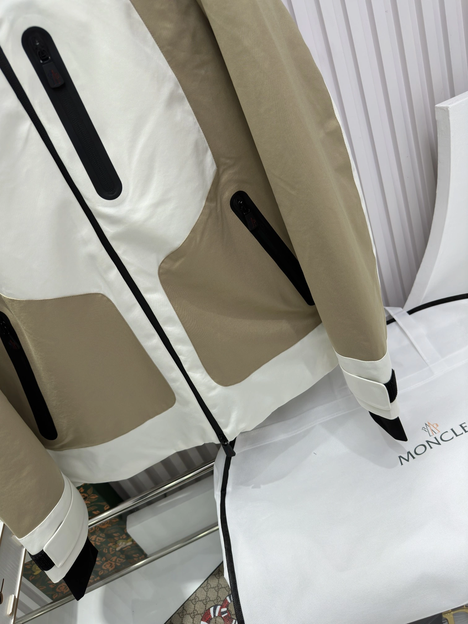 Attractive Moncler Down Jackets 146095