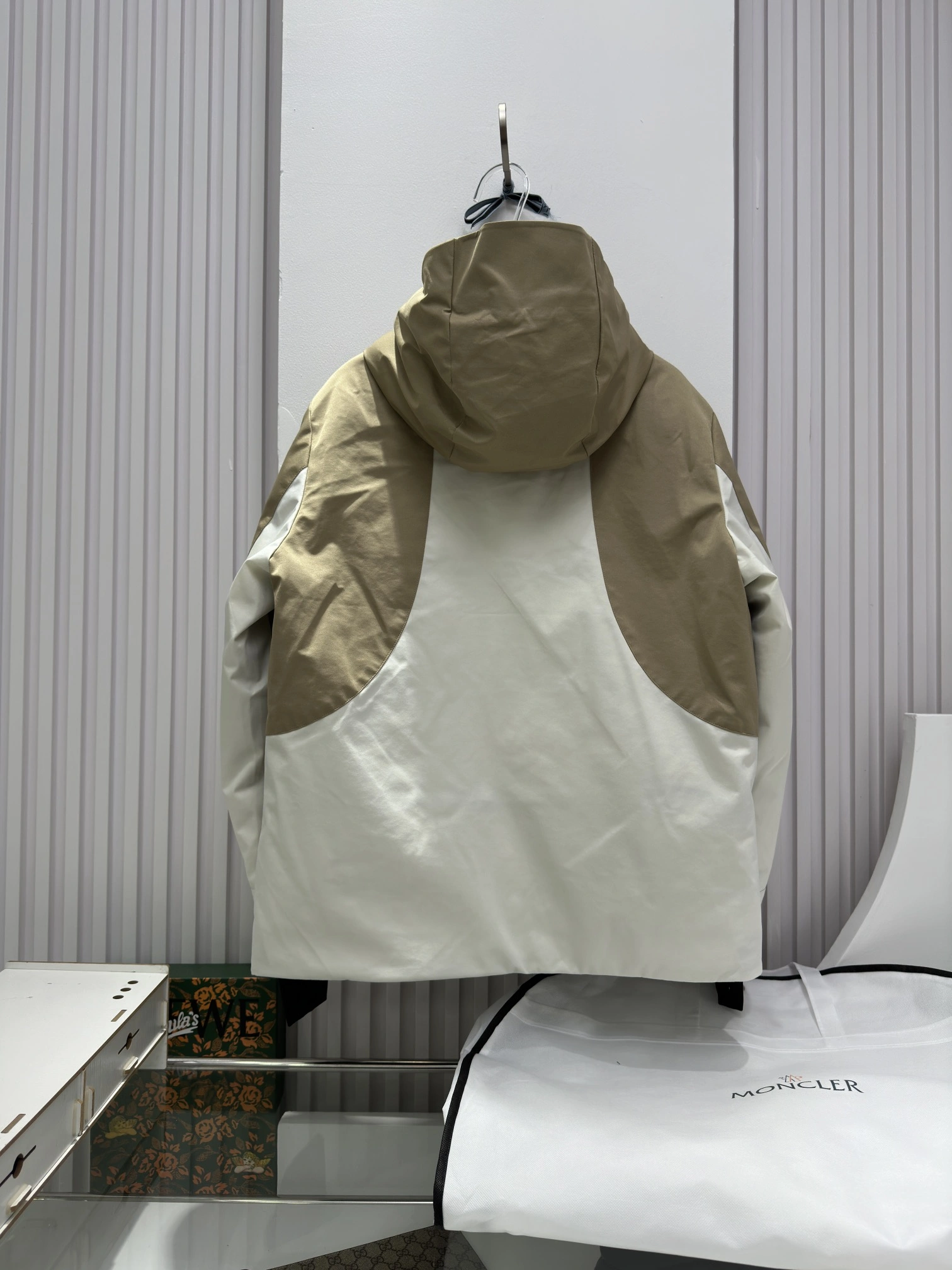 Attractive Moncler Down Jackets 146095