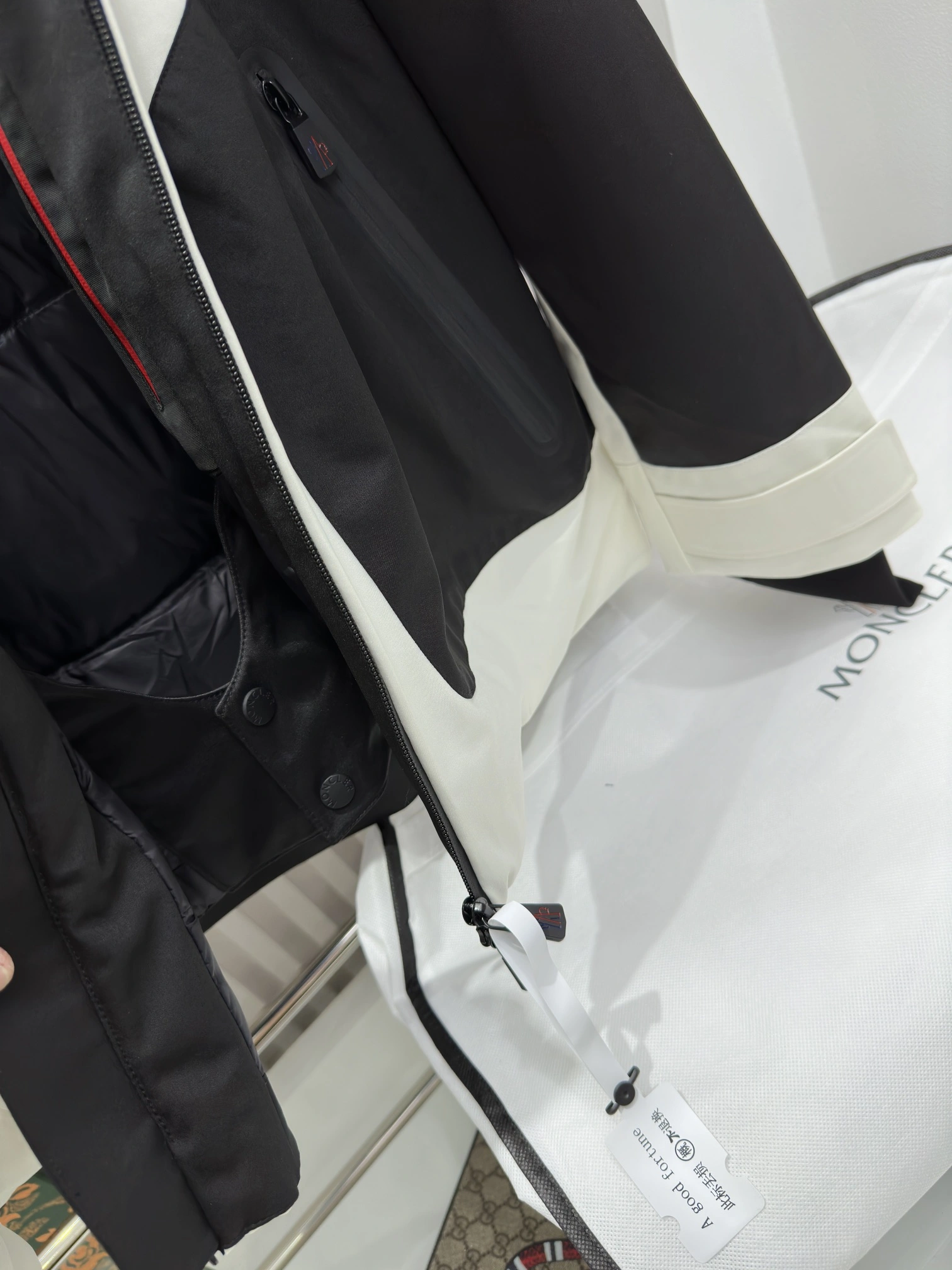 Timeless Moncler Down Jackets 146091