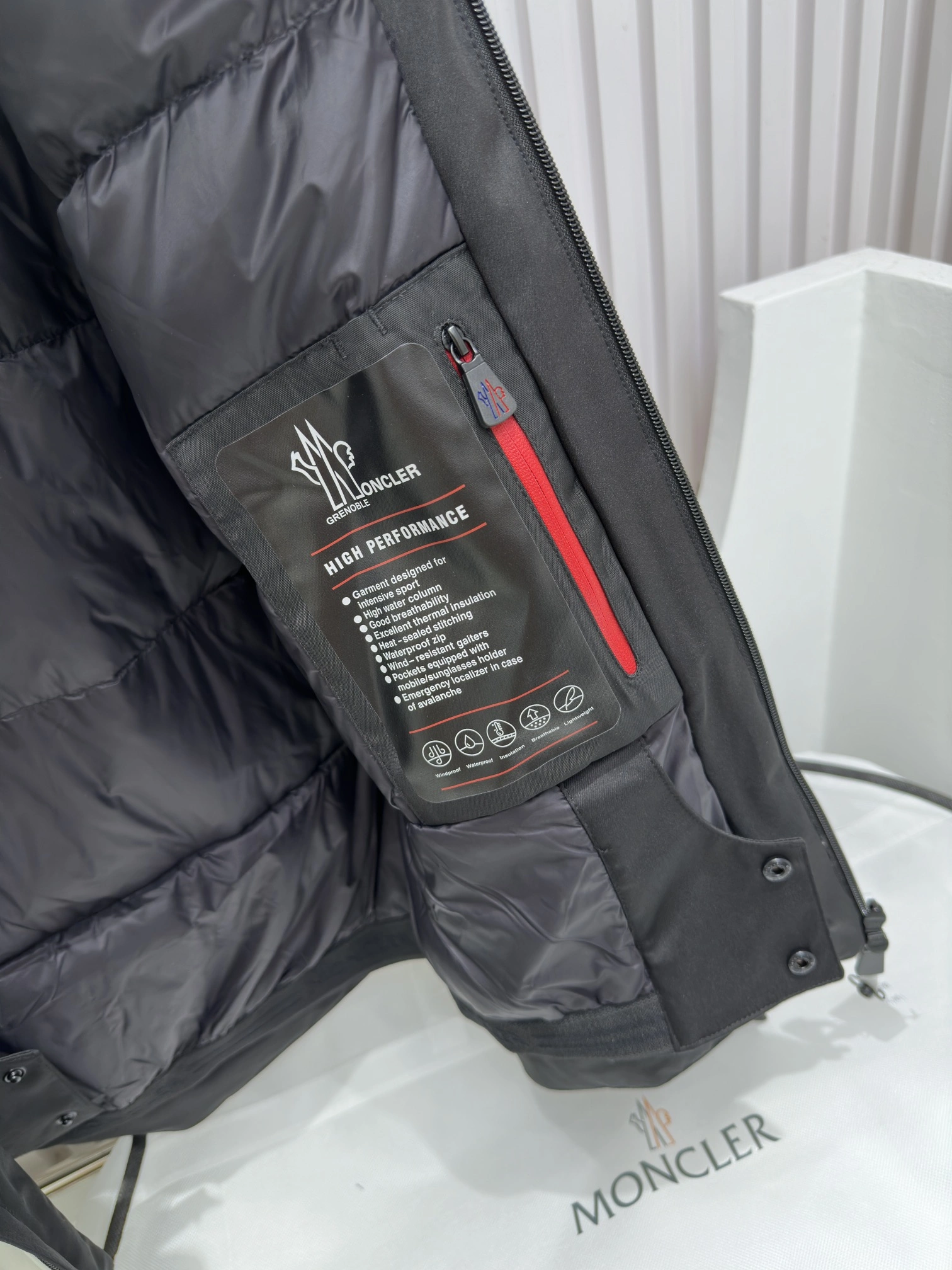 Timeless Moncler Down Jackets 146091