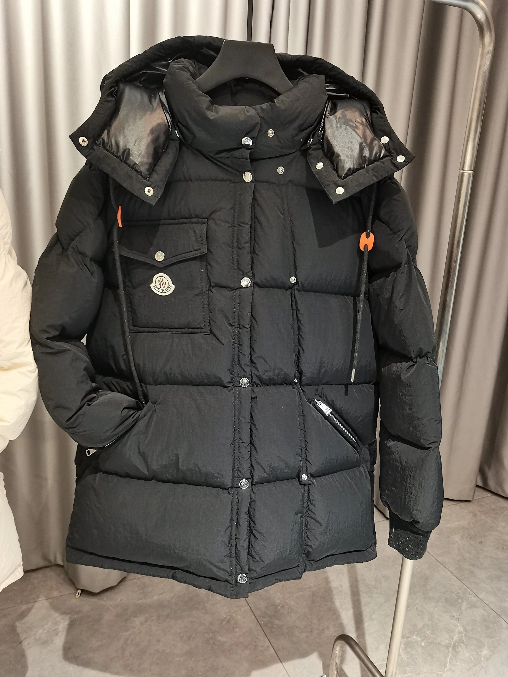 Moncler Down Jackets Unisex 146099