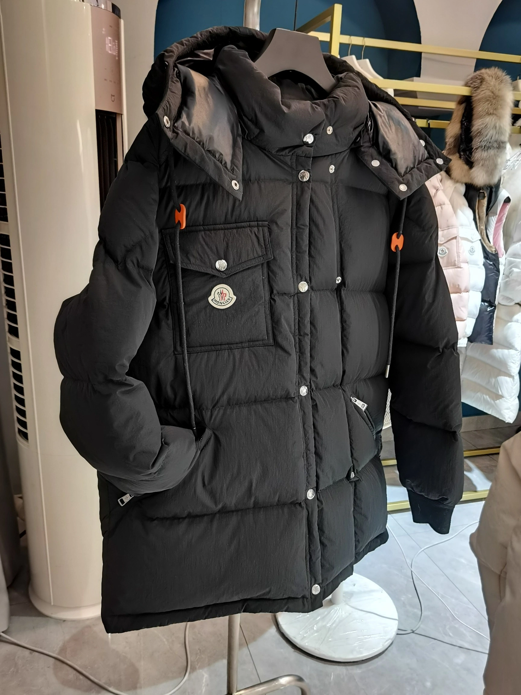 Moncler Down Jackets Unisex 146099
